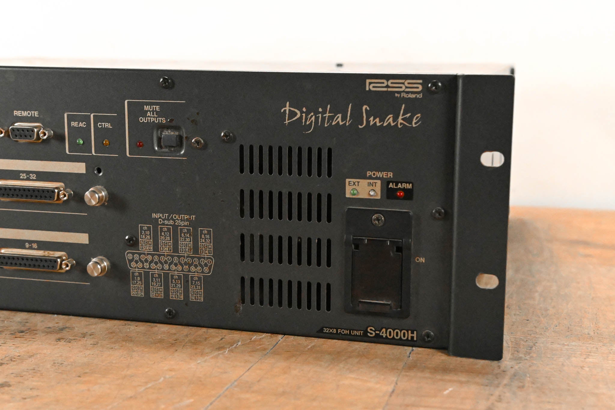 Roland S-4000H Digital Snake 32 x 8 Front of House Unit