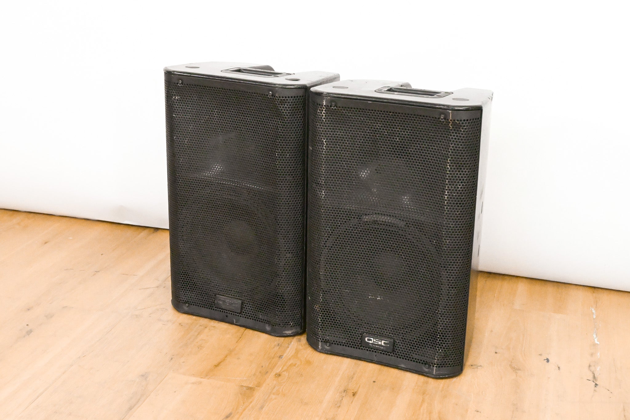 QSC K10 1000W 1x10" 2-Way Powered Speaker (PAIR)