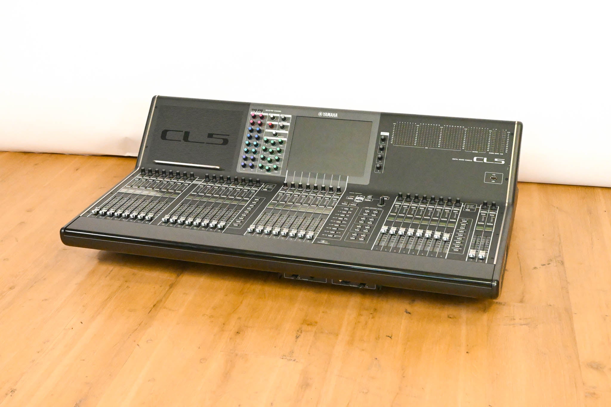 Yamaha CL5 72-Channel Digital Mixing Console