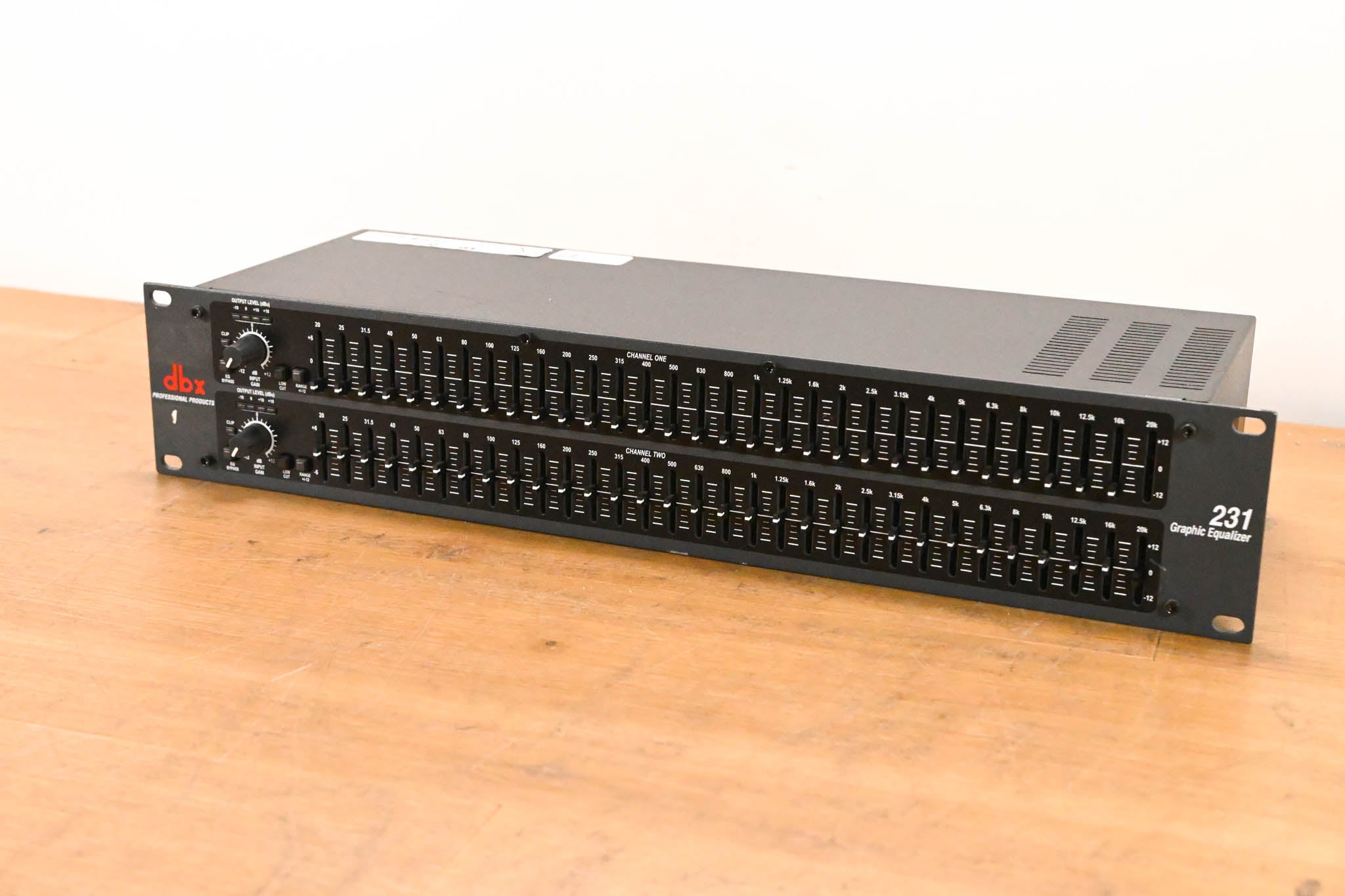 dbx 231 Dual-Channel 31-Band Graphic Equalizer