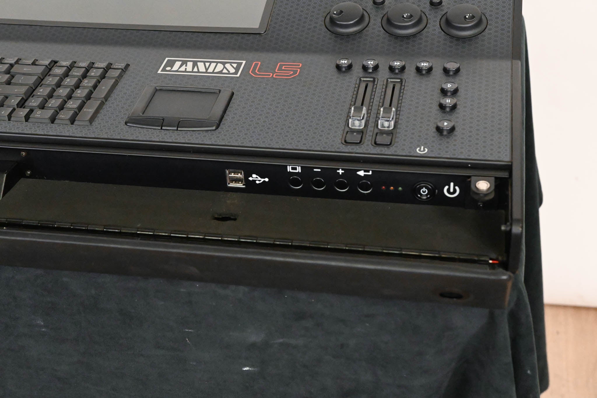 Jands Vista L5 Lighting Control Console