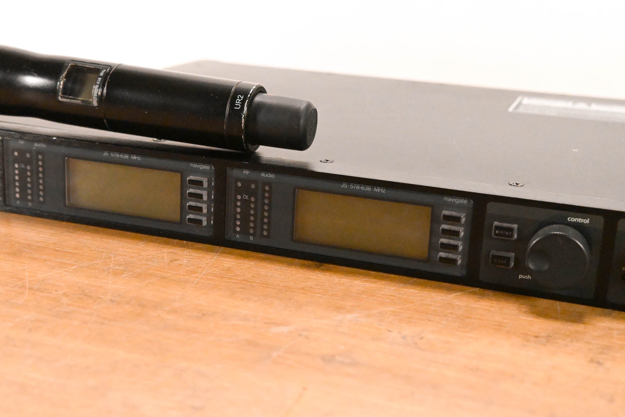Shure UR4D+ Dual Wireless Receiver with UR2/BETA87A Mic - J5 Band