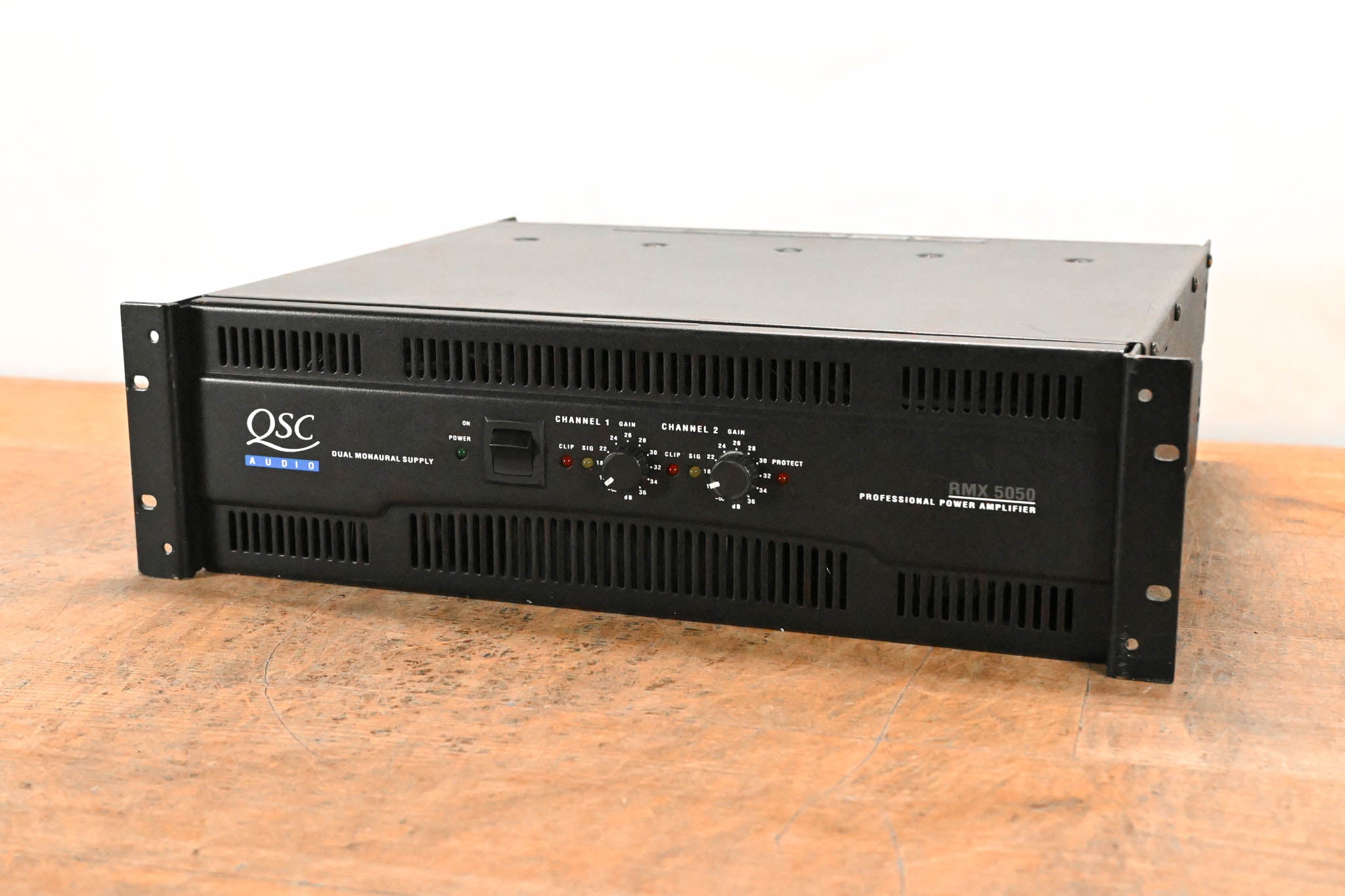 QSC RMX5050 2-Channel Power Amplifier
