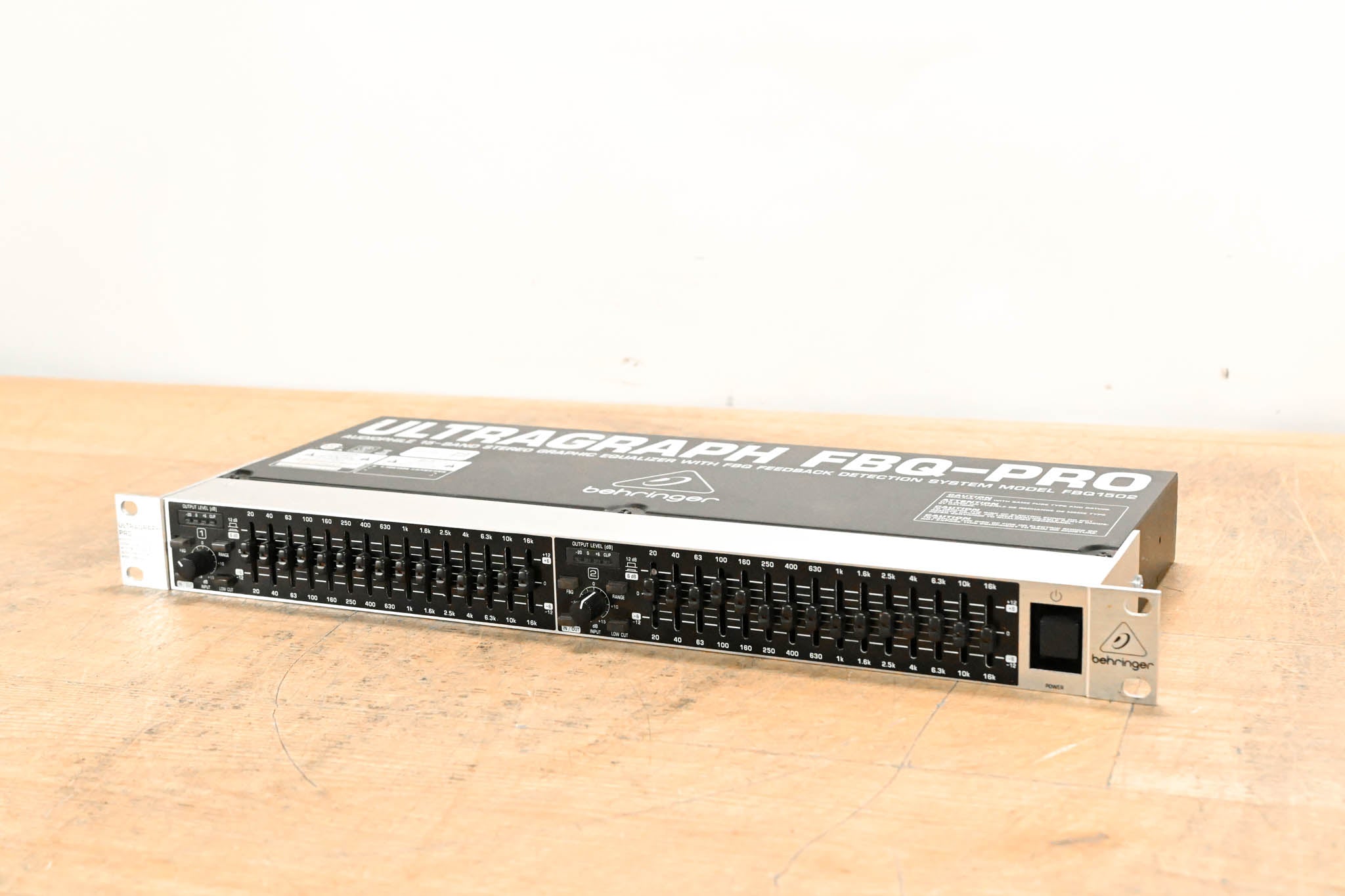 Behringer ULTRAGRAPH PRO FBQ1502 15-Band Stereo Graphic Equalizer
