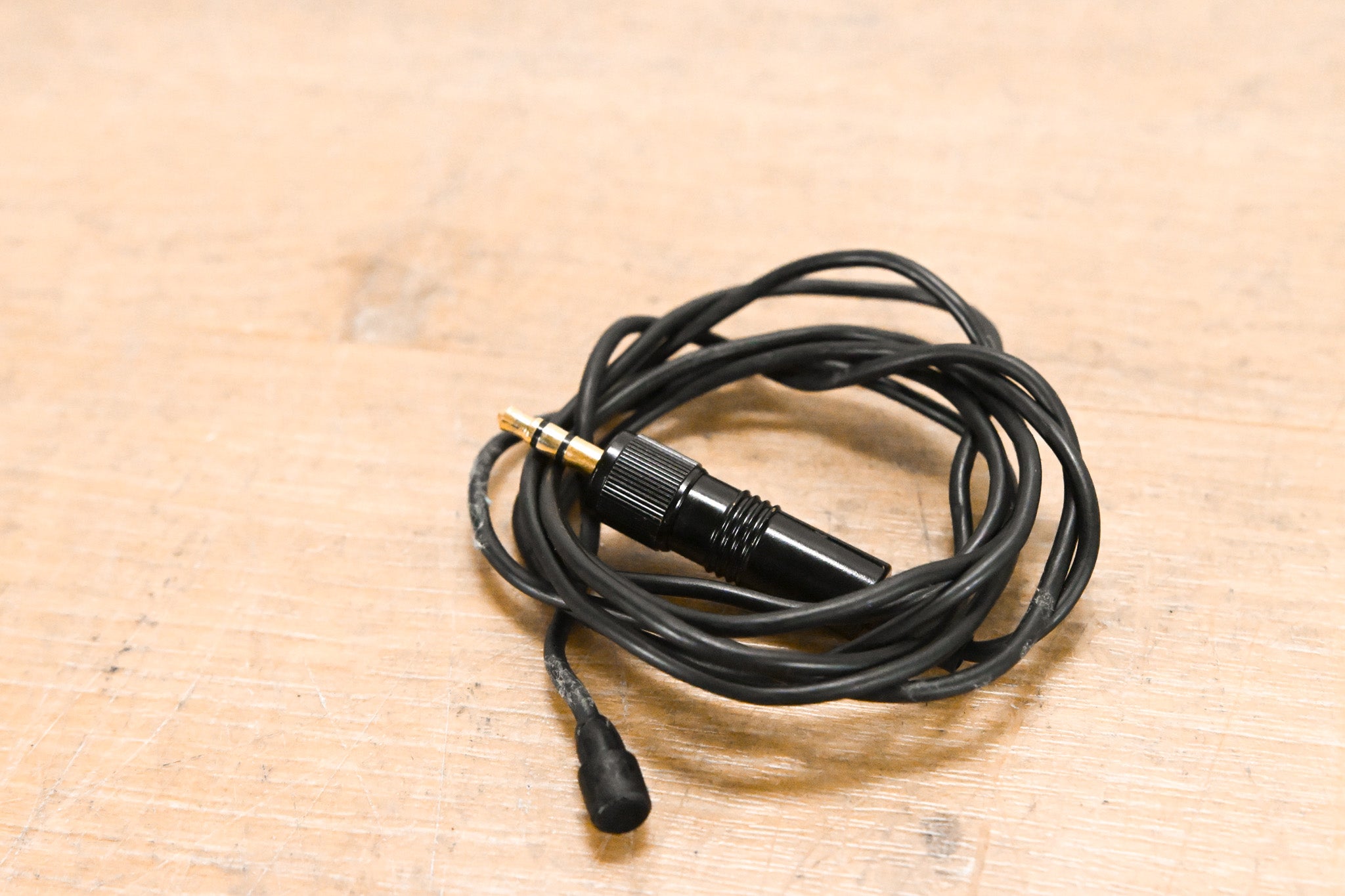 Sennheiser MKE 2 Lavalier Lapel Microphone w/ Locking 3.5mm Connector