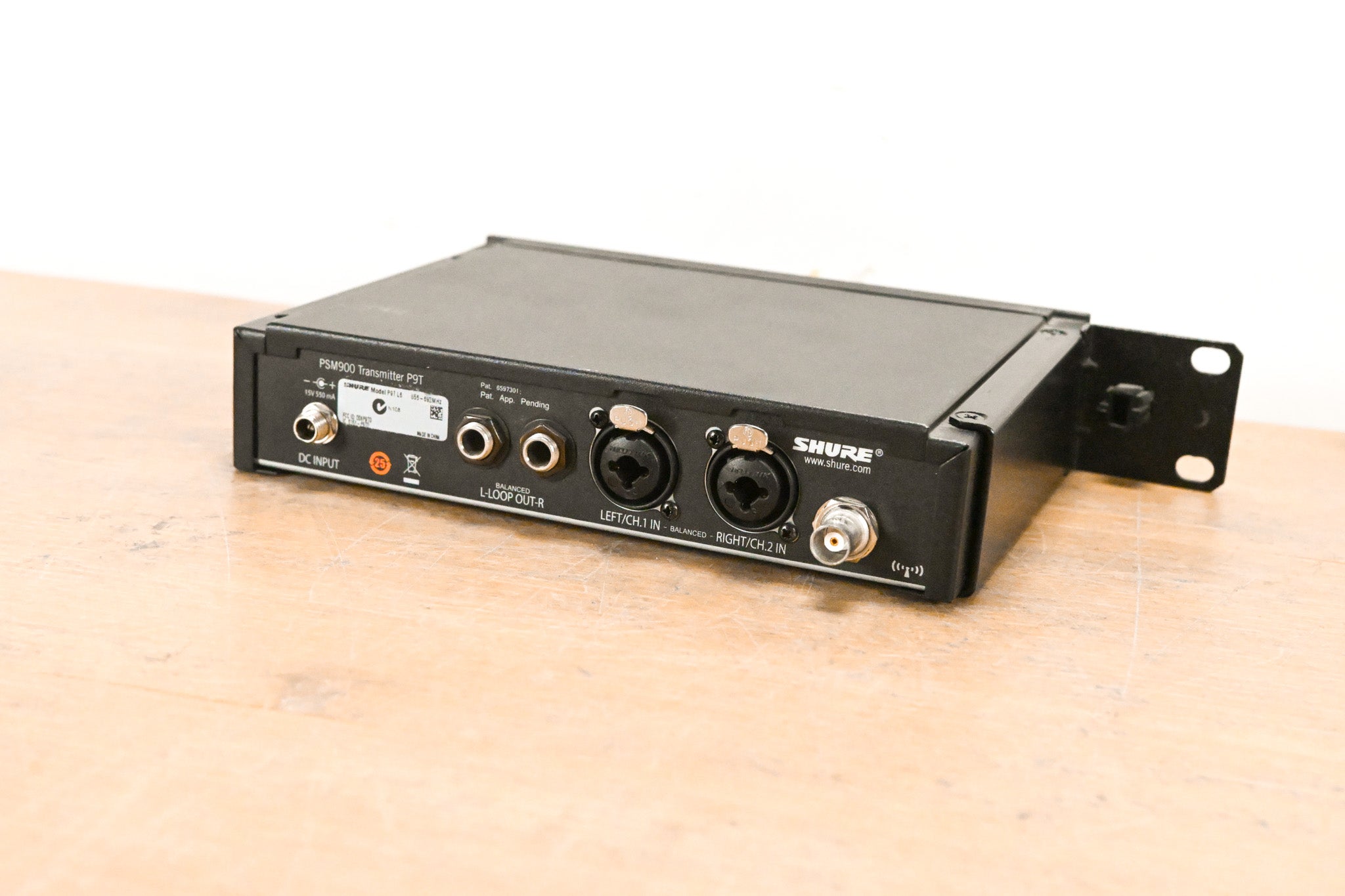 Shure PSM 900 Wireless IEM System L6 Band: 656-692 MHz (NO POWER SUPPLY)
