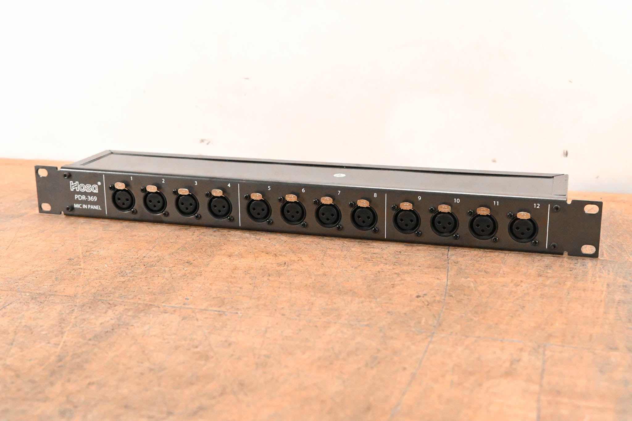 Hosa PDR-369 XLR3F to XLR3M Patch Bay