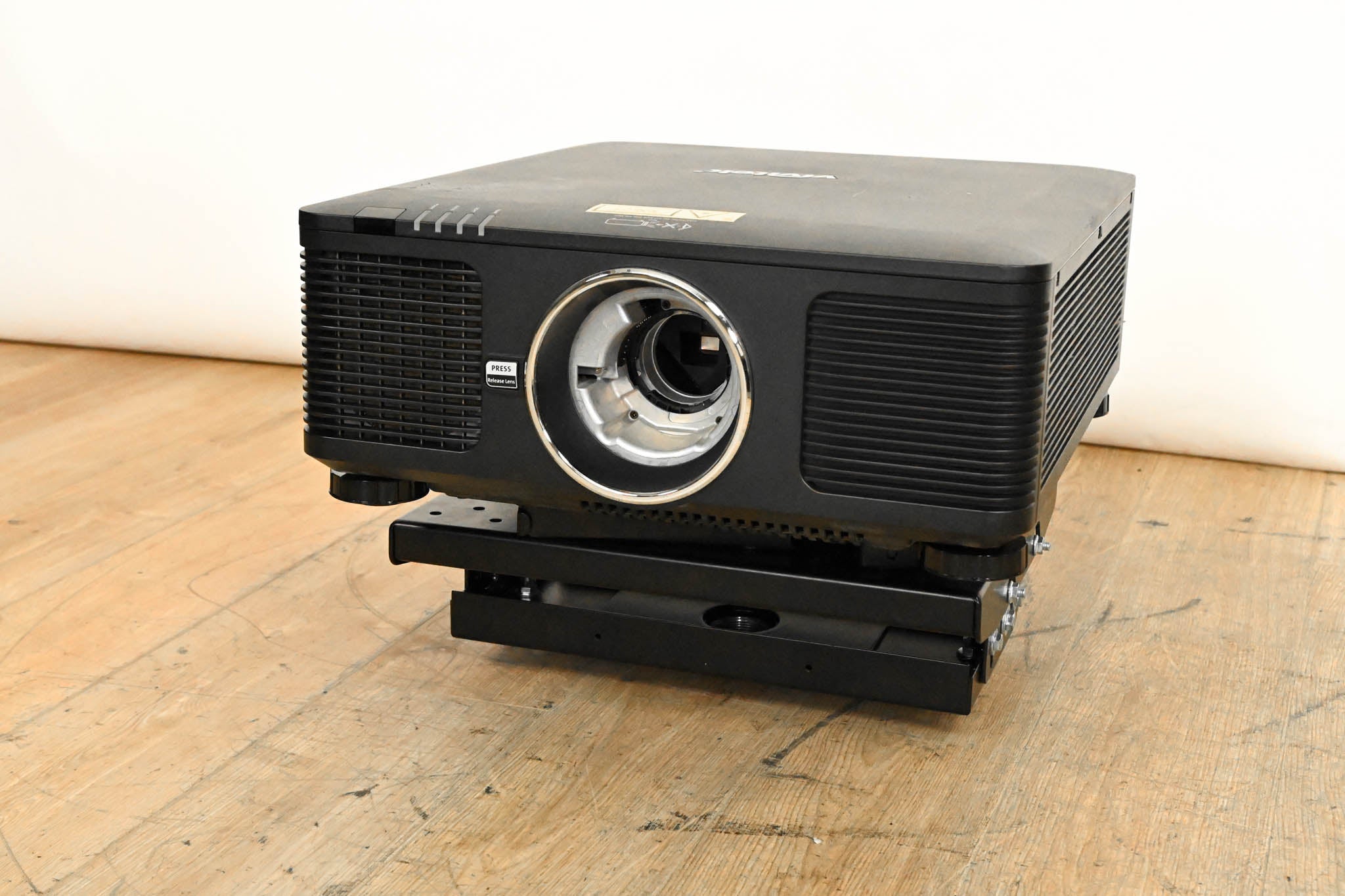 Vivitek DU8190Z-BK 10,000-Lumen WUXGA Large Venue DLP Projector