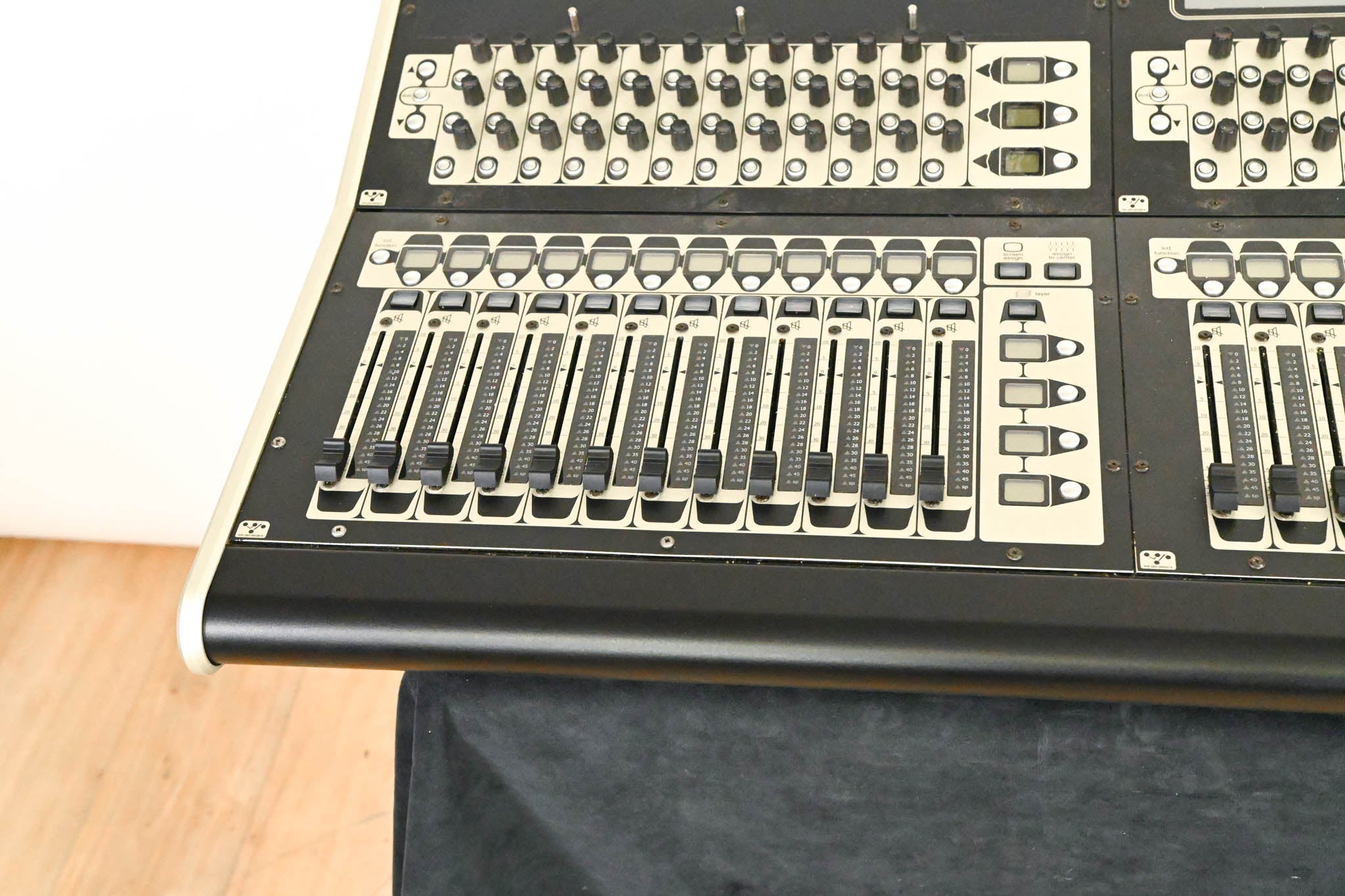 DiGiCo SD8 120-Channel Digital Mixing Console