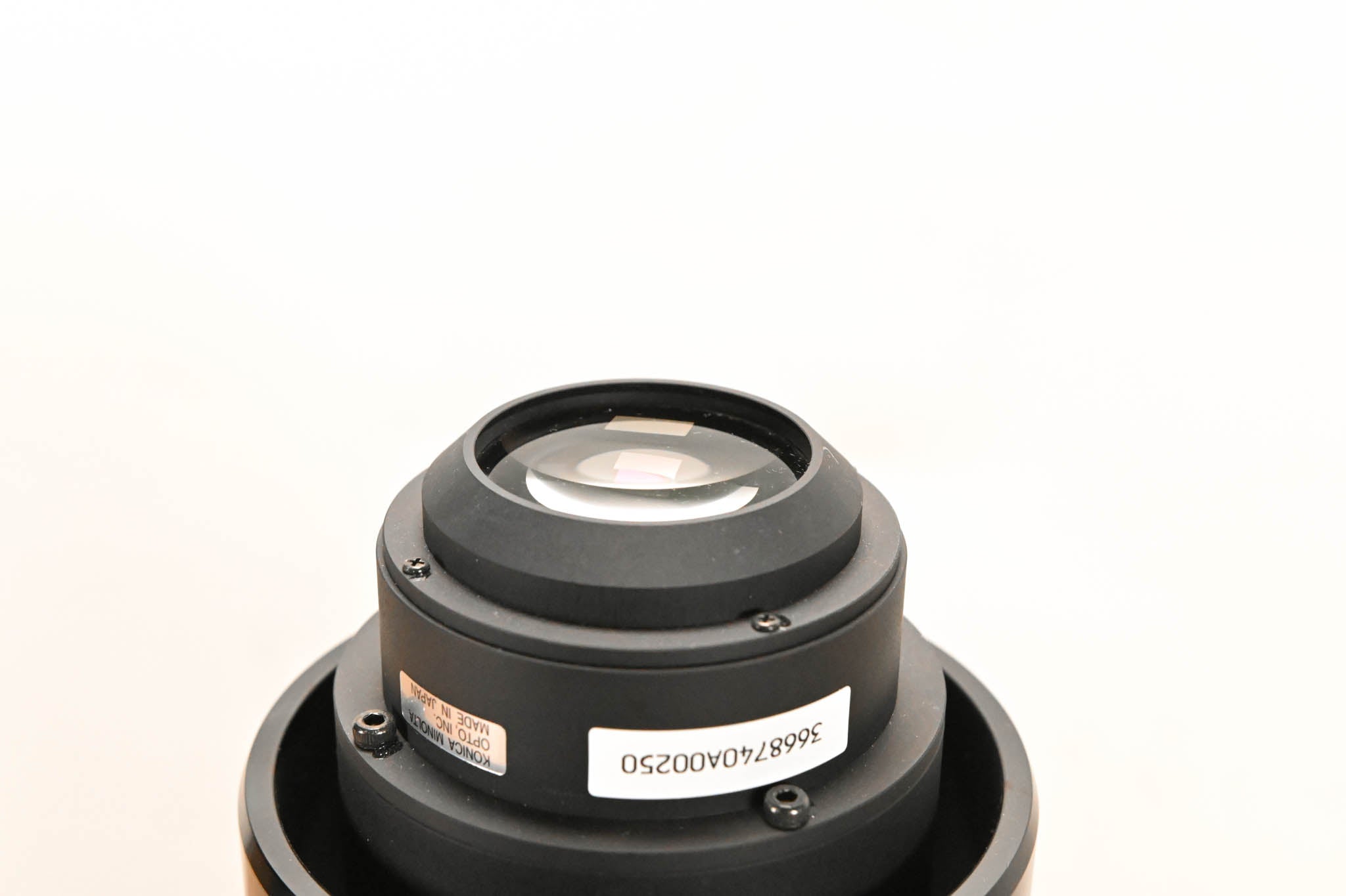 Konica Minolta SXGA+ 0.73:1 Projector Lens