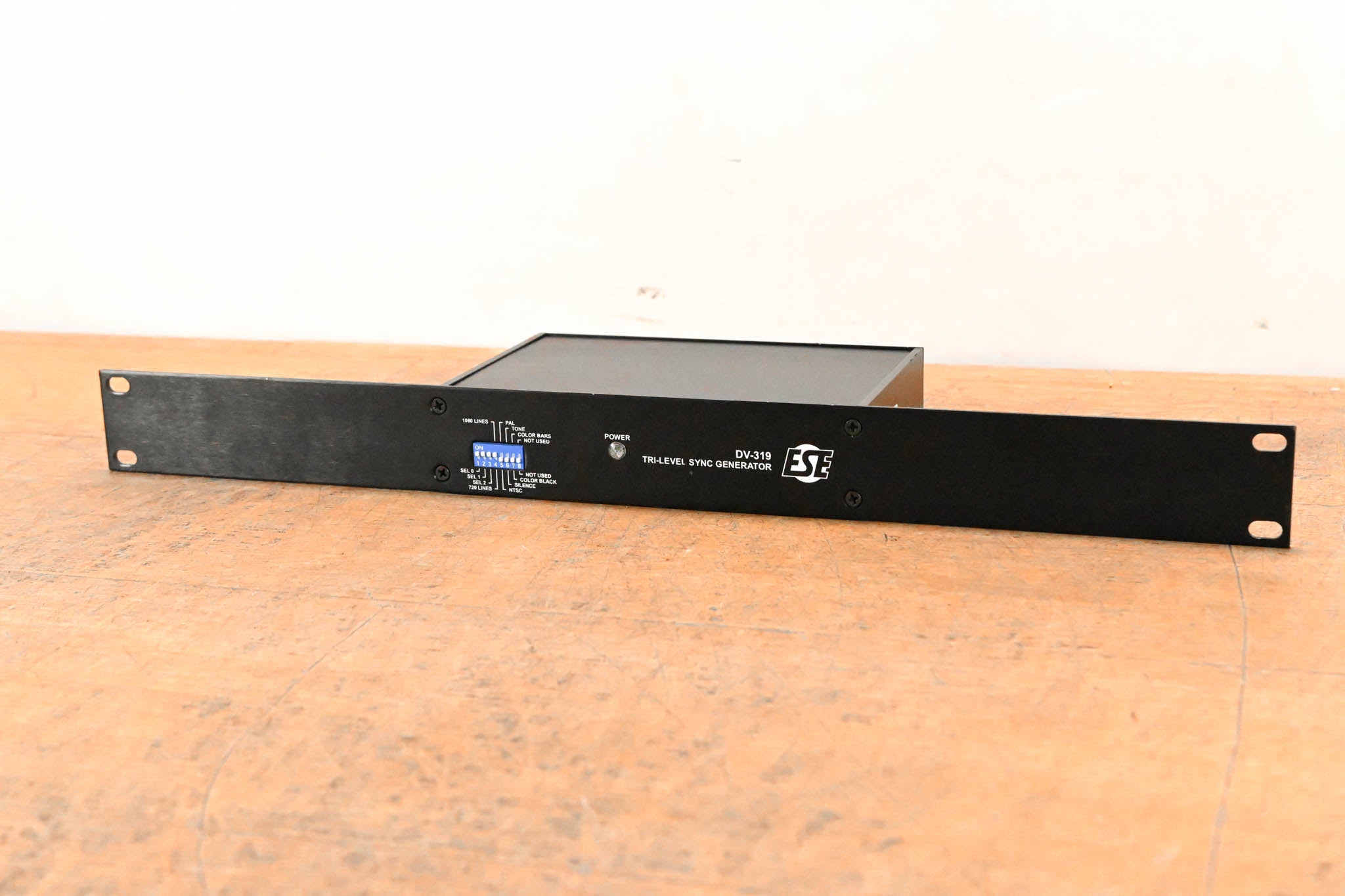 ESE DV-319 HD & SD Sync Generator