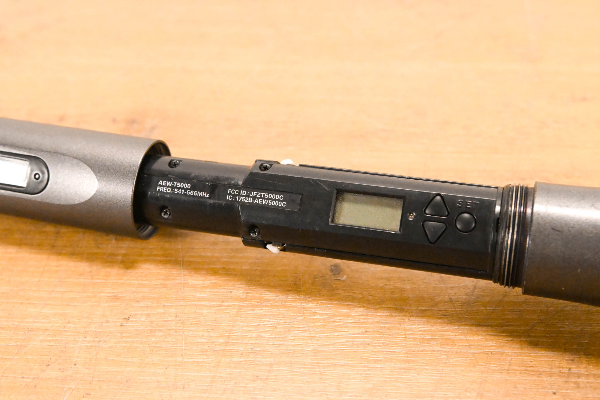 Audio-Technica ATW-R3100bC Receiver w/AEW-T4100 Mic: 541-566MHz (NO PSU)