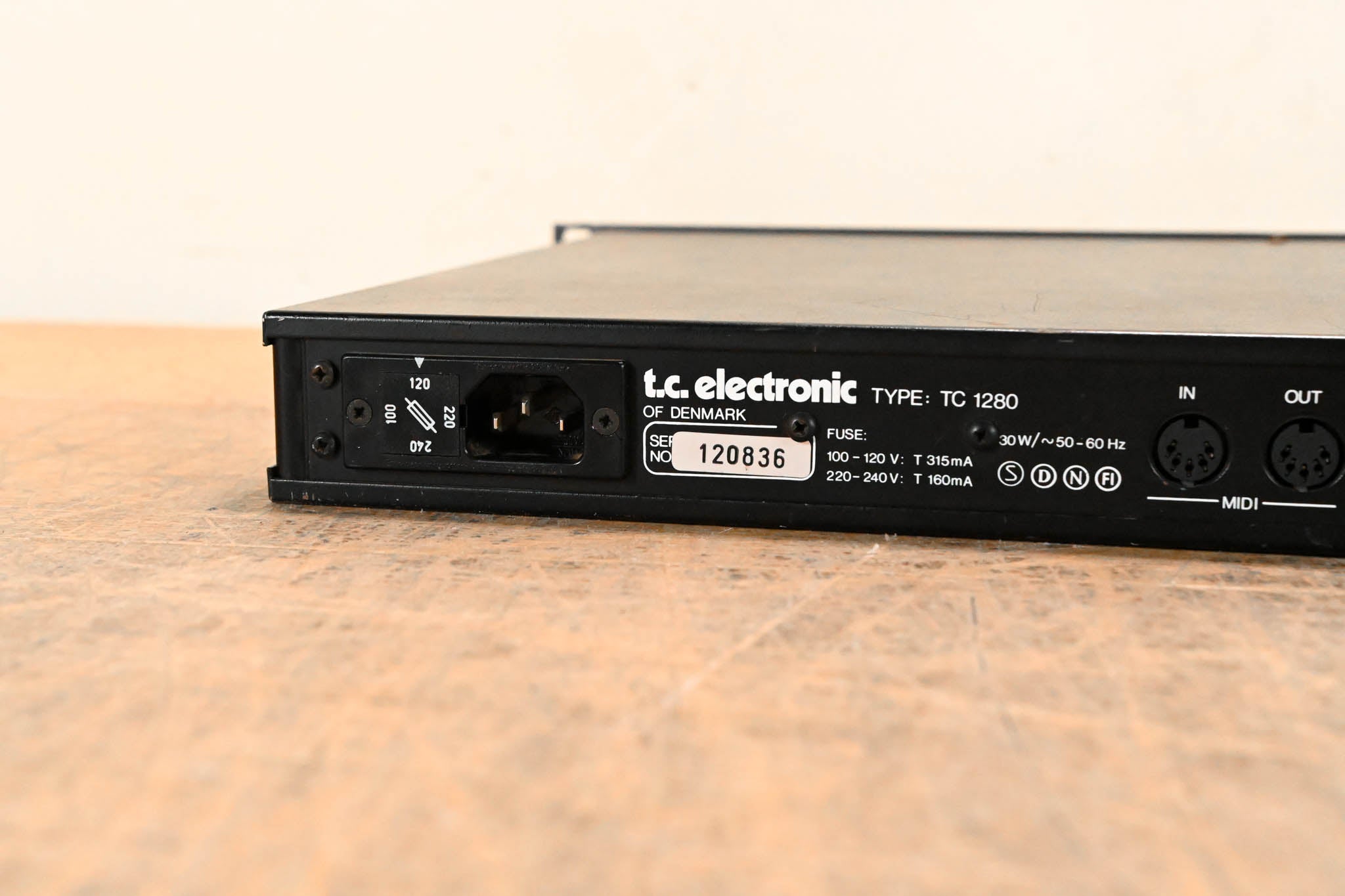 TC Electronic TC 1280 Stereo Digital Audio Delay