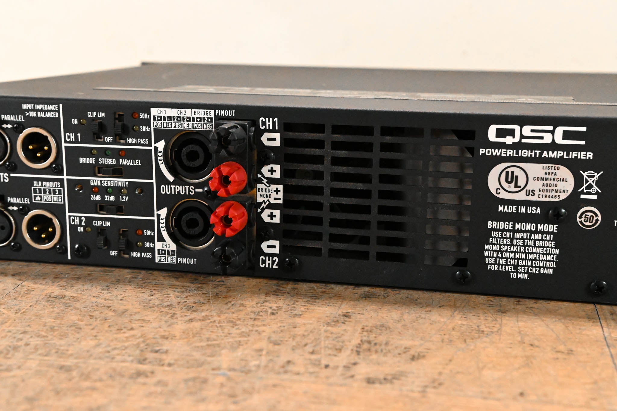 QSC PL340 Powerlight 3 Series 2-Channel Power Amplifier