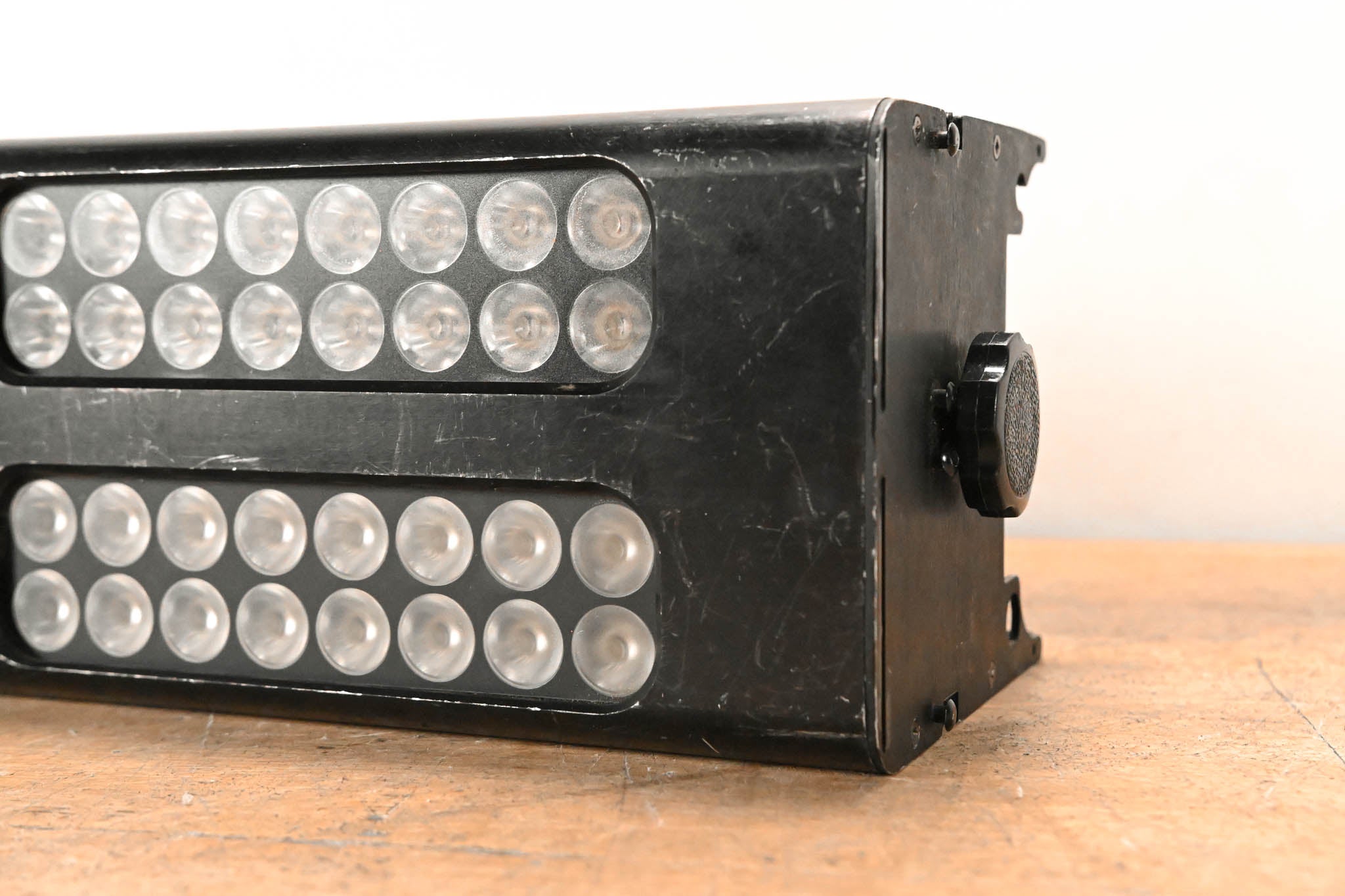 Chroma-Q CHCS2 Color Split LED Fixture