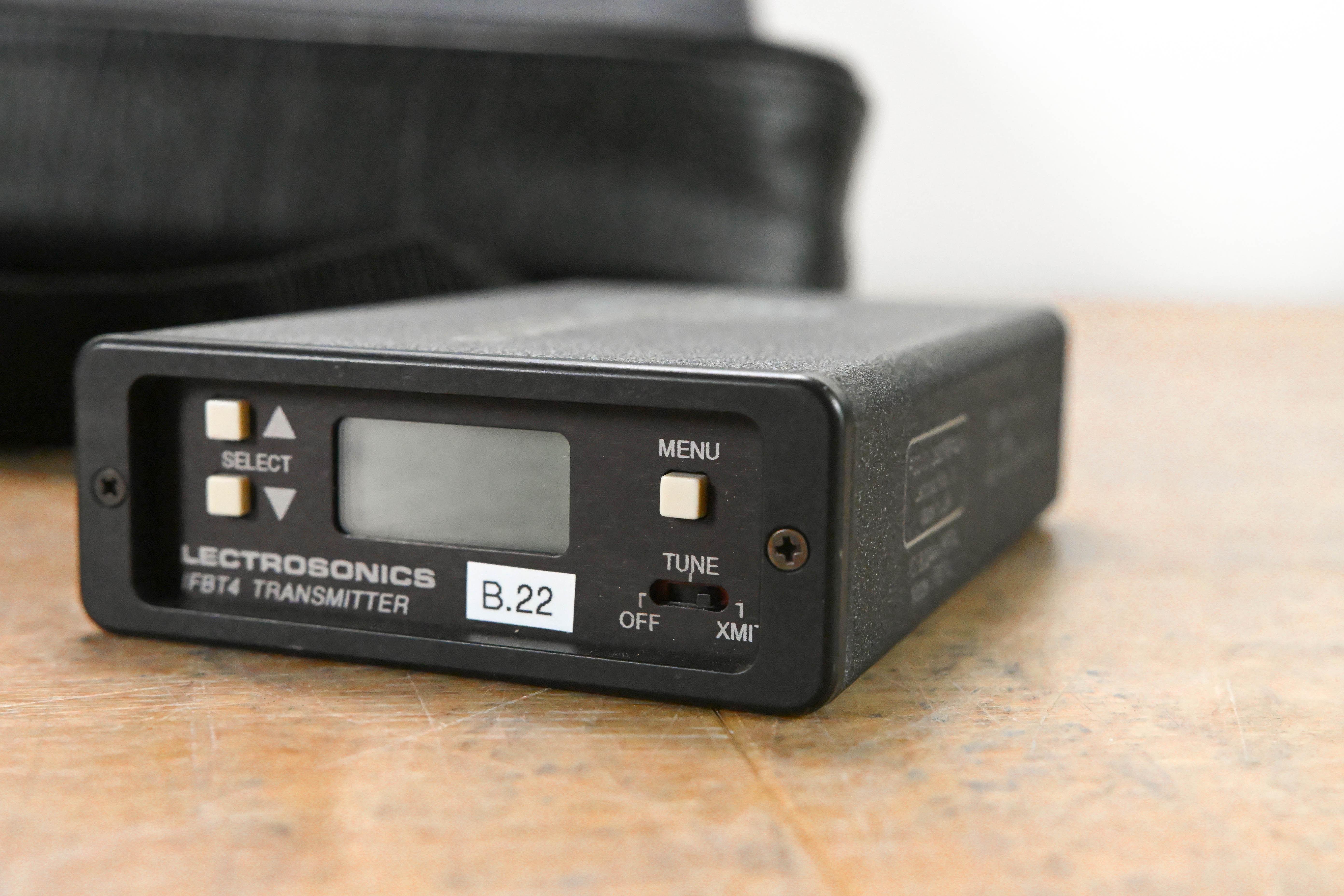 Lectrosonics IFBT4 IFB Transmitter & R1a Receiver Block 22 w/ Case