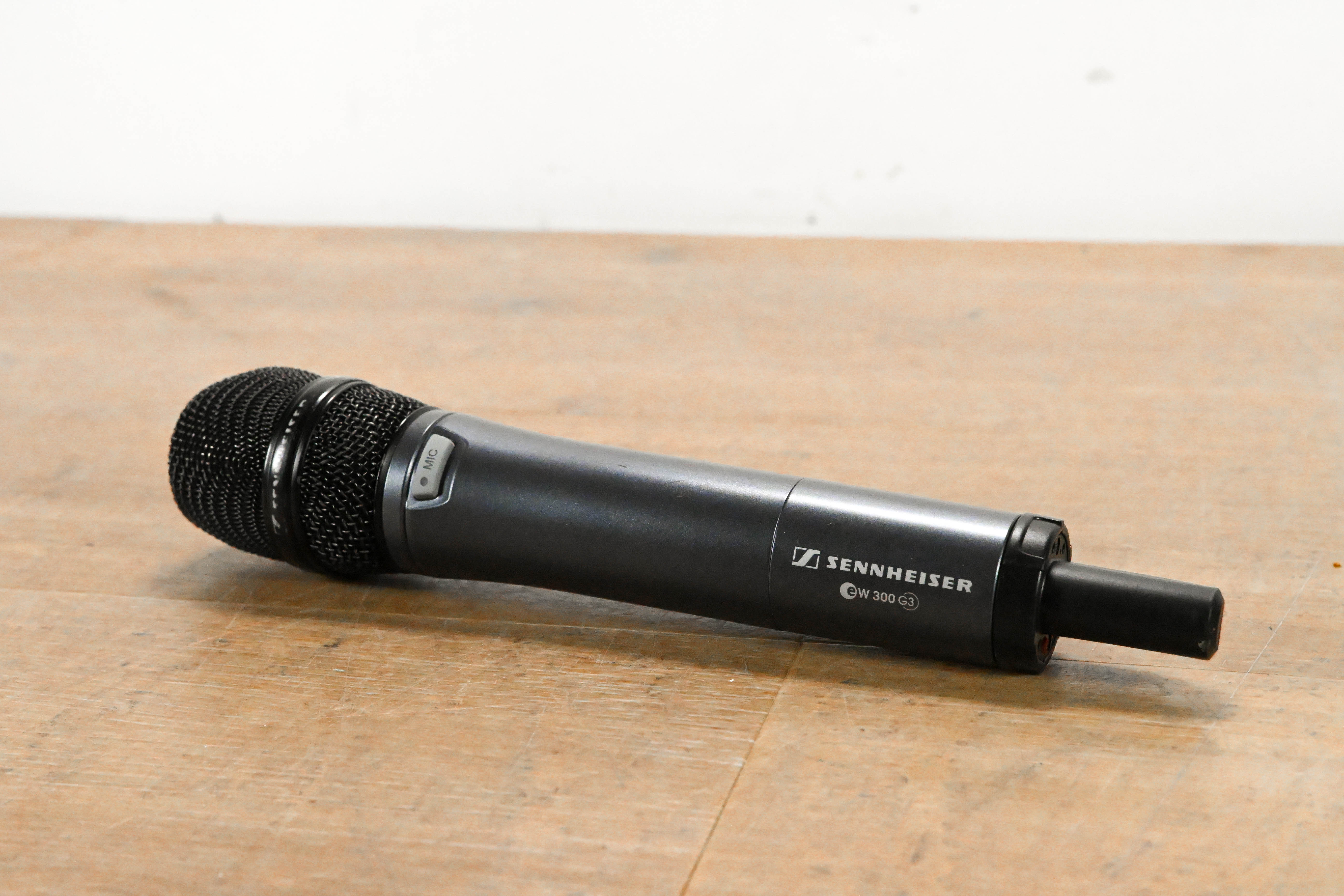 Sennheiser SKM 300 G3 Wireless Handheld Transmitter - B Band: 626-668MHz