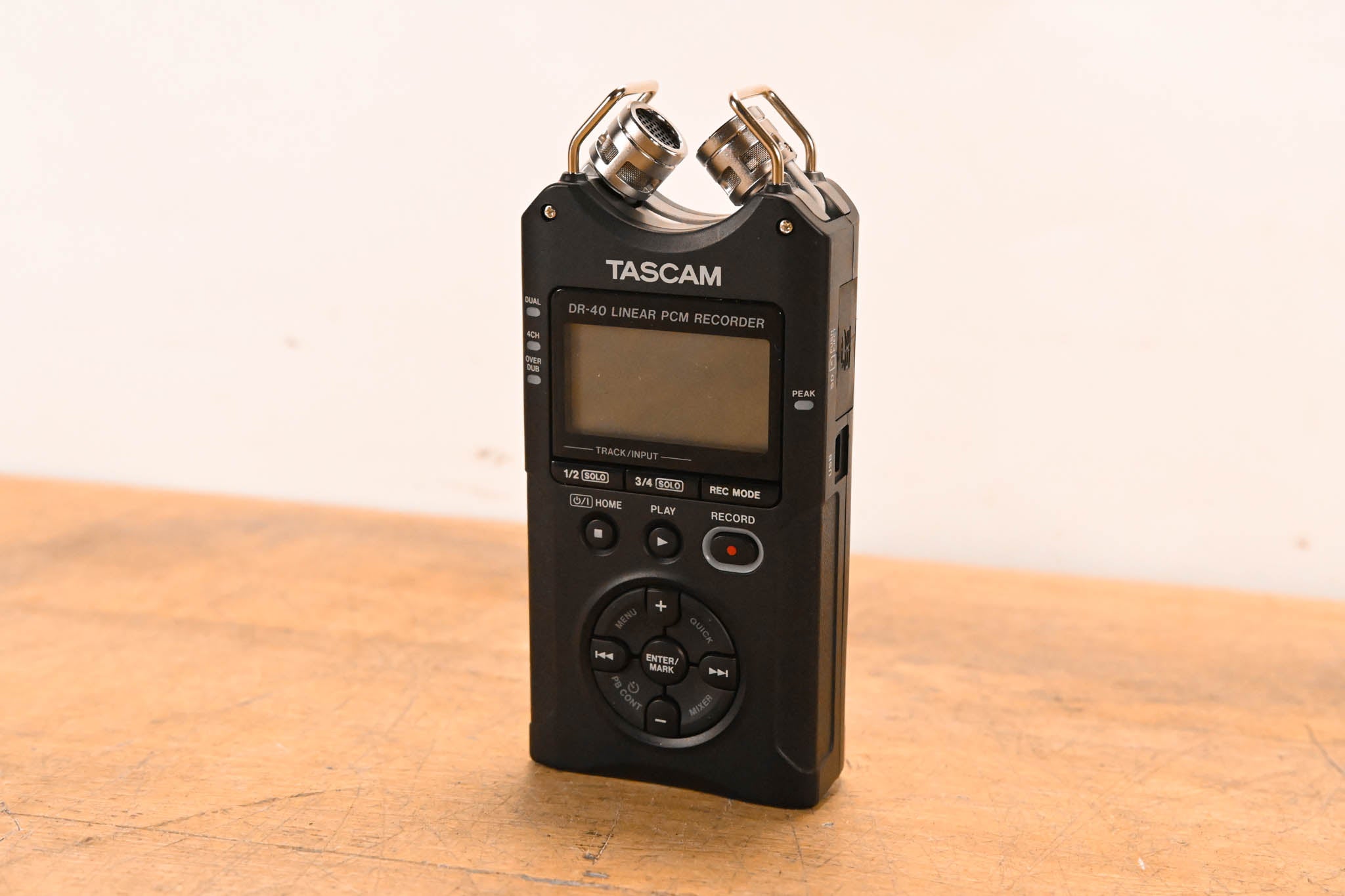 TASCAM DR-40 Handheld 4-Track Recorder