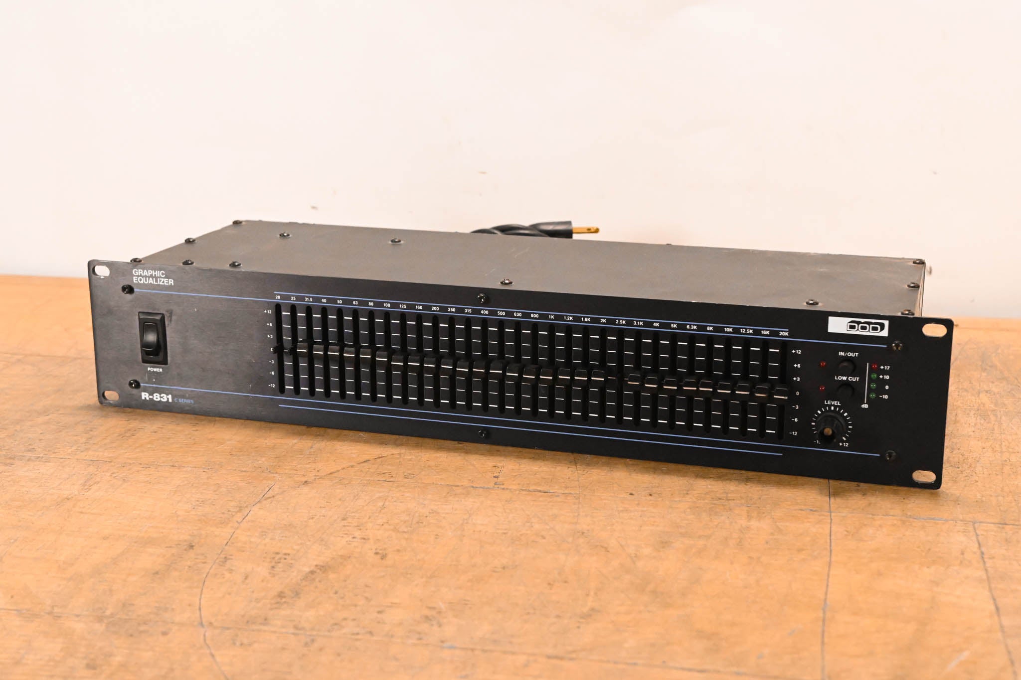 DOD R-831 Rackmount 31-Band Graphic Equalizer