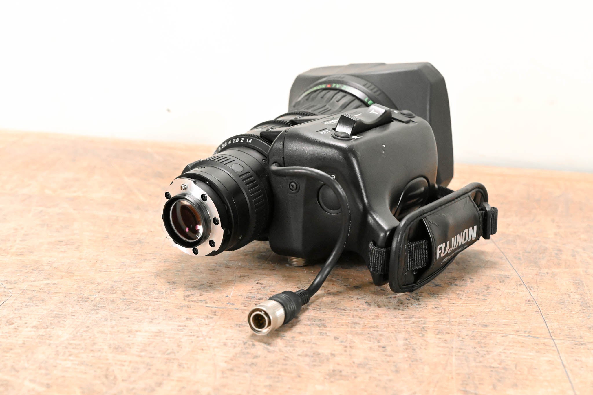 Fujinon Th17x5BRMU Broadcast Zoom Lens - 1:1.4/5-85mm