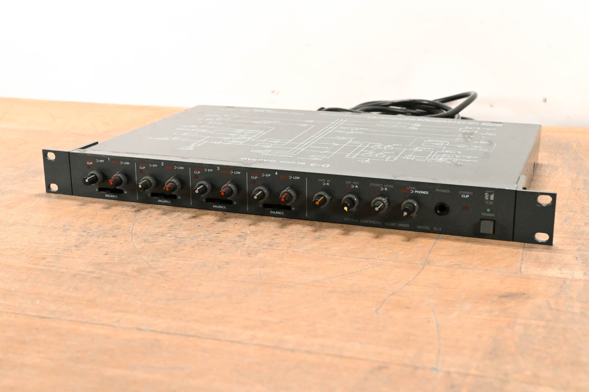 TOA D-3 Stereo Electronic Music Mixer