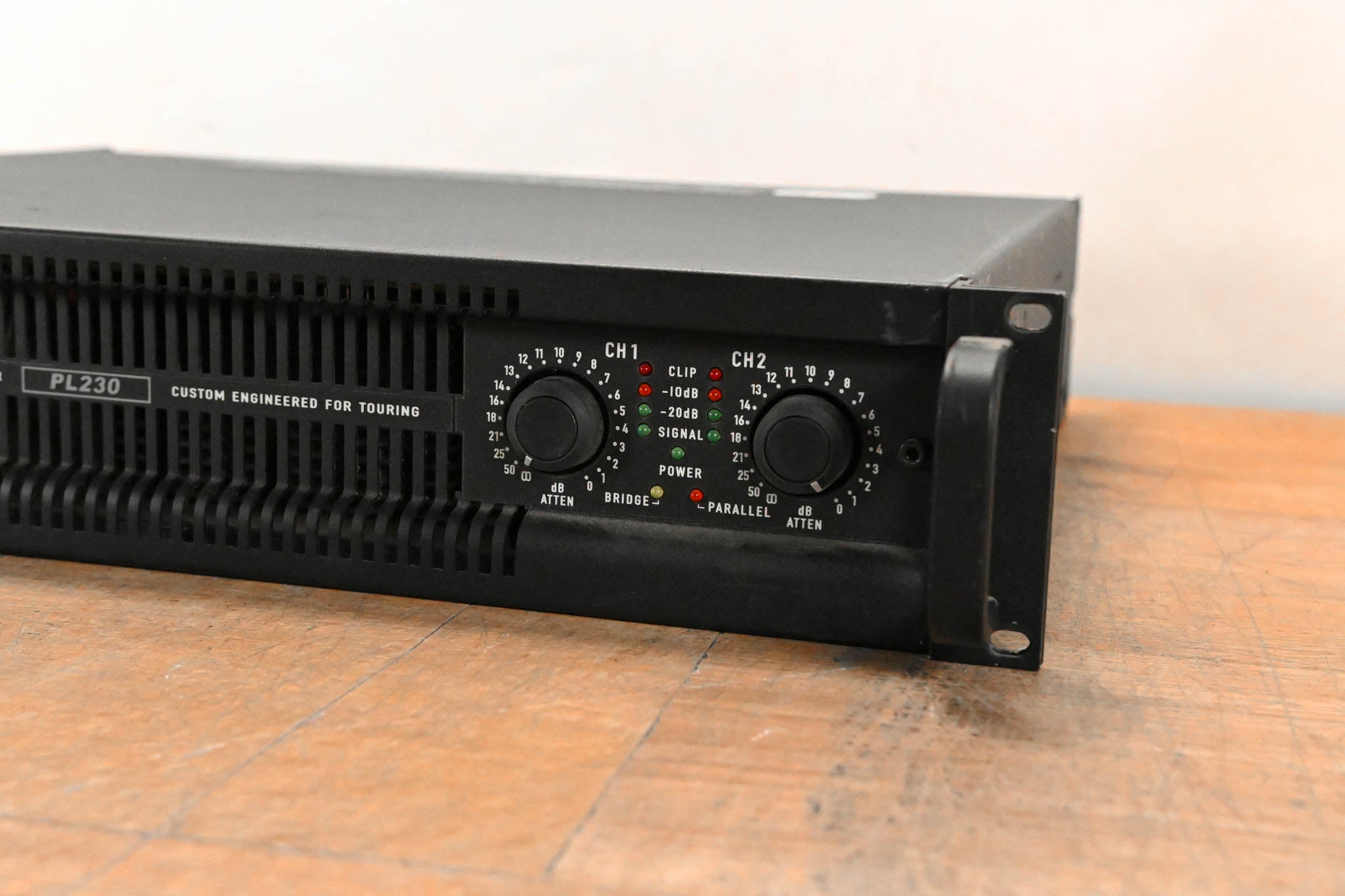 QSC PL230 PowerLight 2 Series 2-Channel 1500W Power Amplifier