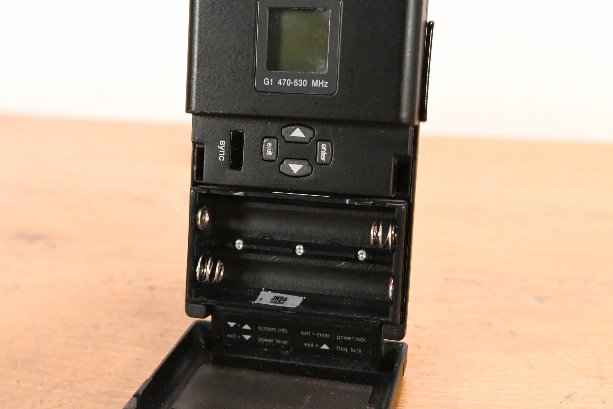 Shure UR4D Dual Wireless Receiver with one UR1 Bodypack - G1