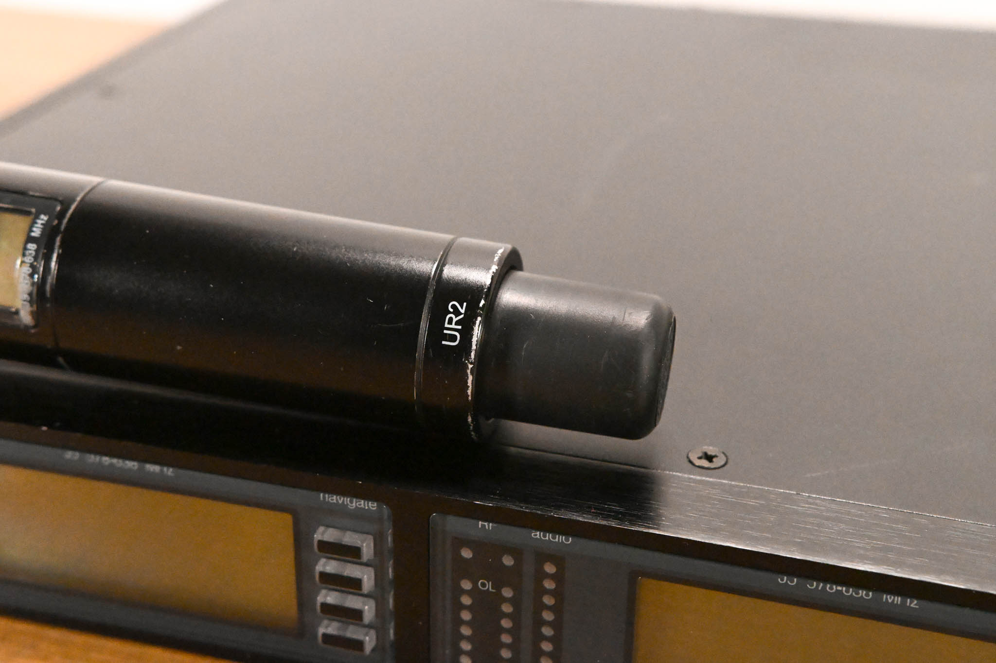 Shure UR4D+ Dual Wireless Receiver with UR2/BETA87A Mic - J5 Band
