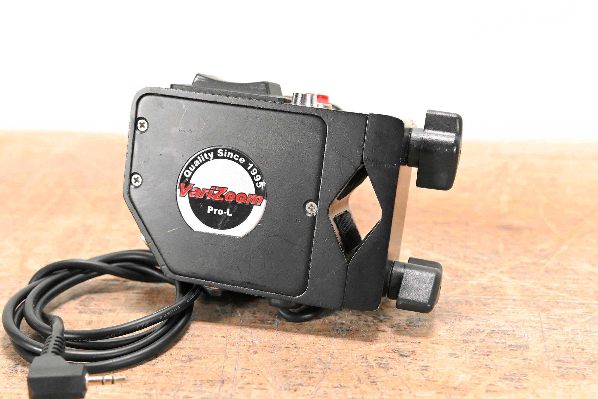 VariZoom VZ-PRO-L LANC Lens Zoom Control for Sony / Canon Cameras