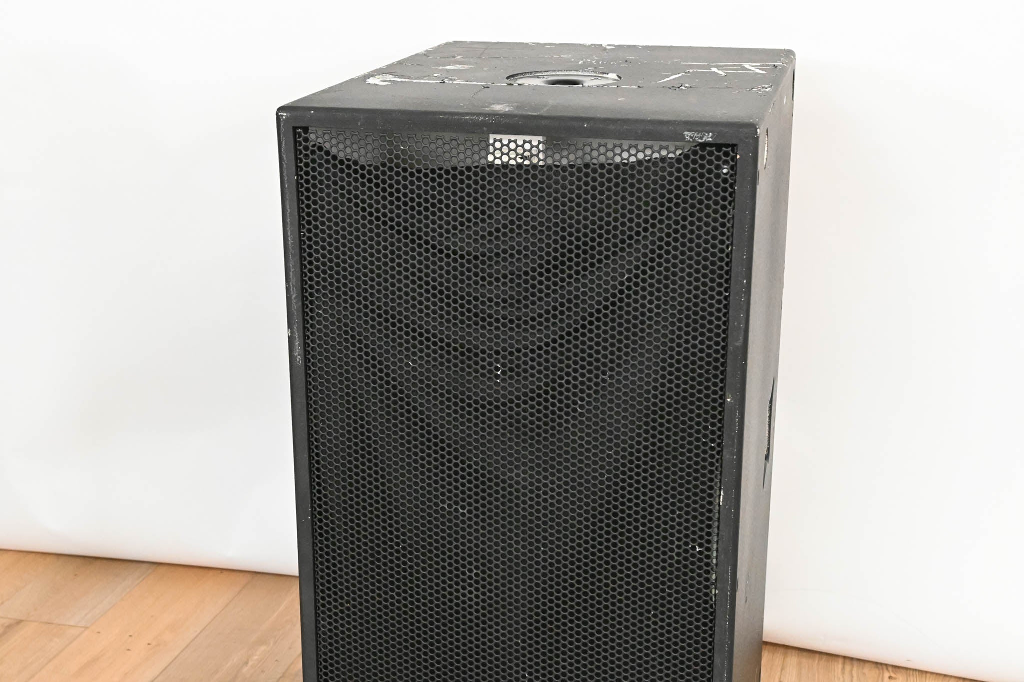 Electro-Voice (EV) QRx-118S 18" 600W Passive Subwoofer