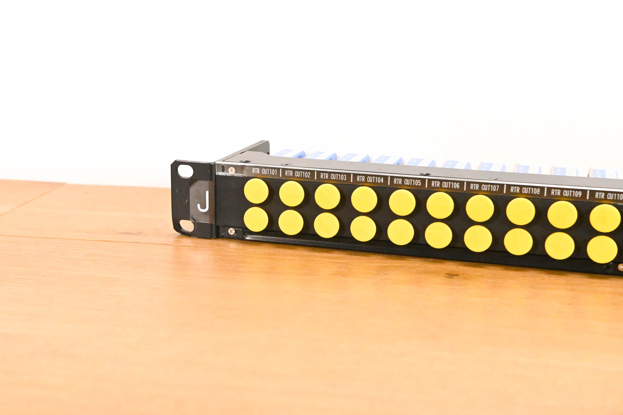 Canare 20DV 1U Normaled Video Patch Bay w/ DVJB-W 3G/HD-SDI Modules