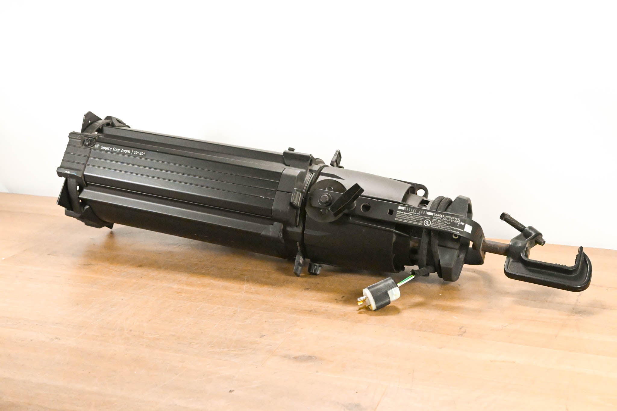 ETC Source Four Zoom 15-30 Degree 750 Ellipsoidal Light