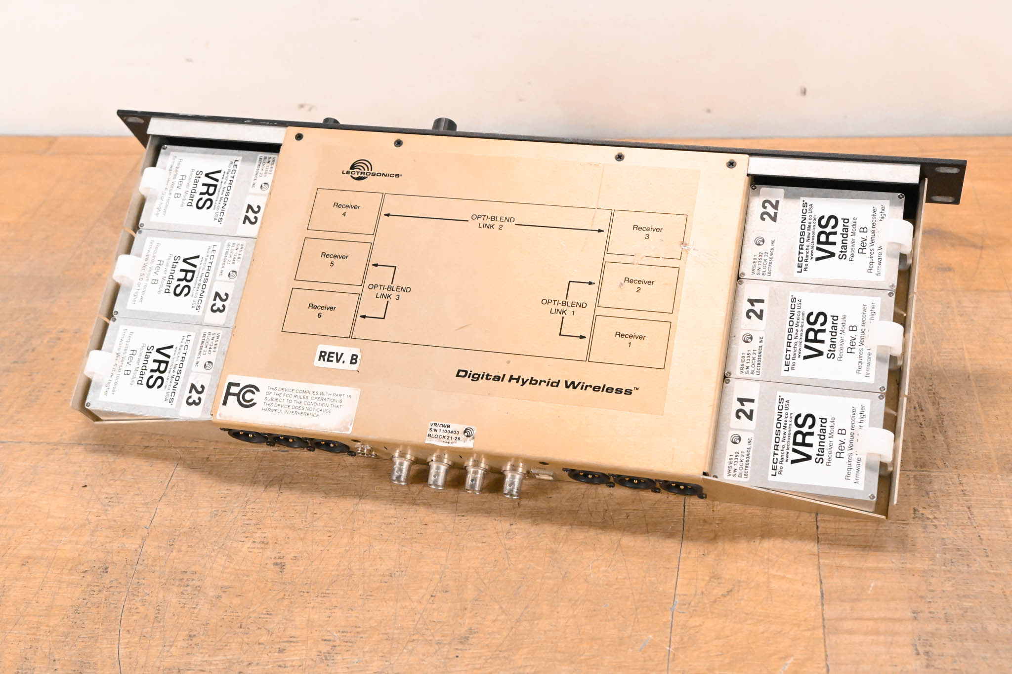 Lectrosonics Venue Wideband Mid 6-Channel Receiver w/ Bodypacks (NO PSU)