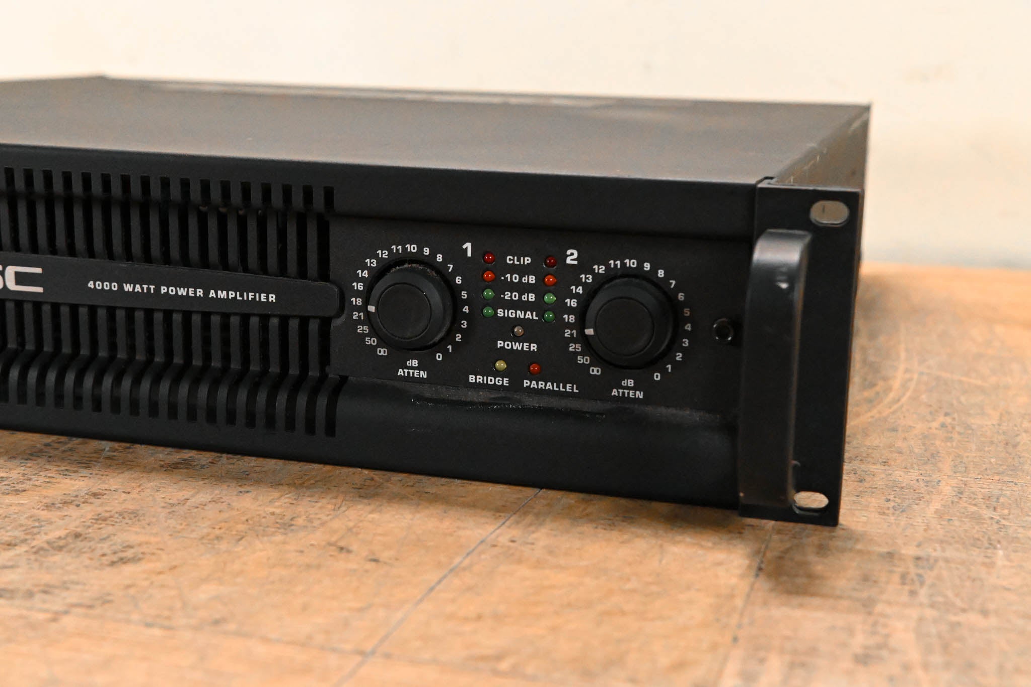 QSC PL340 Powerlight 3 Series 2-Channel Power Amplifier