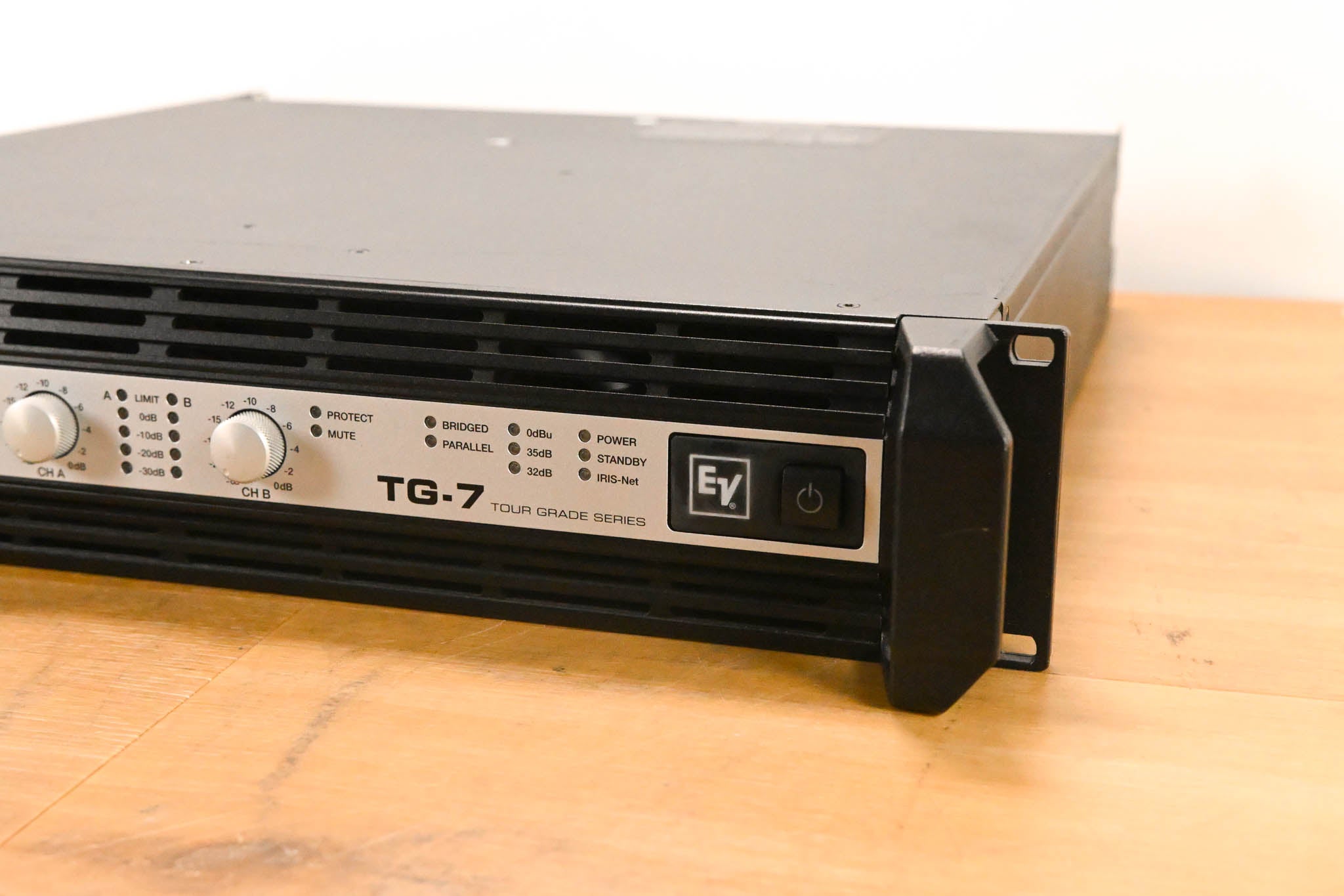 Electro-Voice (EV) TG-7 Tour-Grade Stereo Power Amplifier