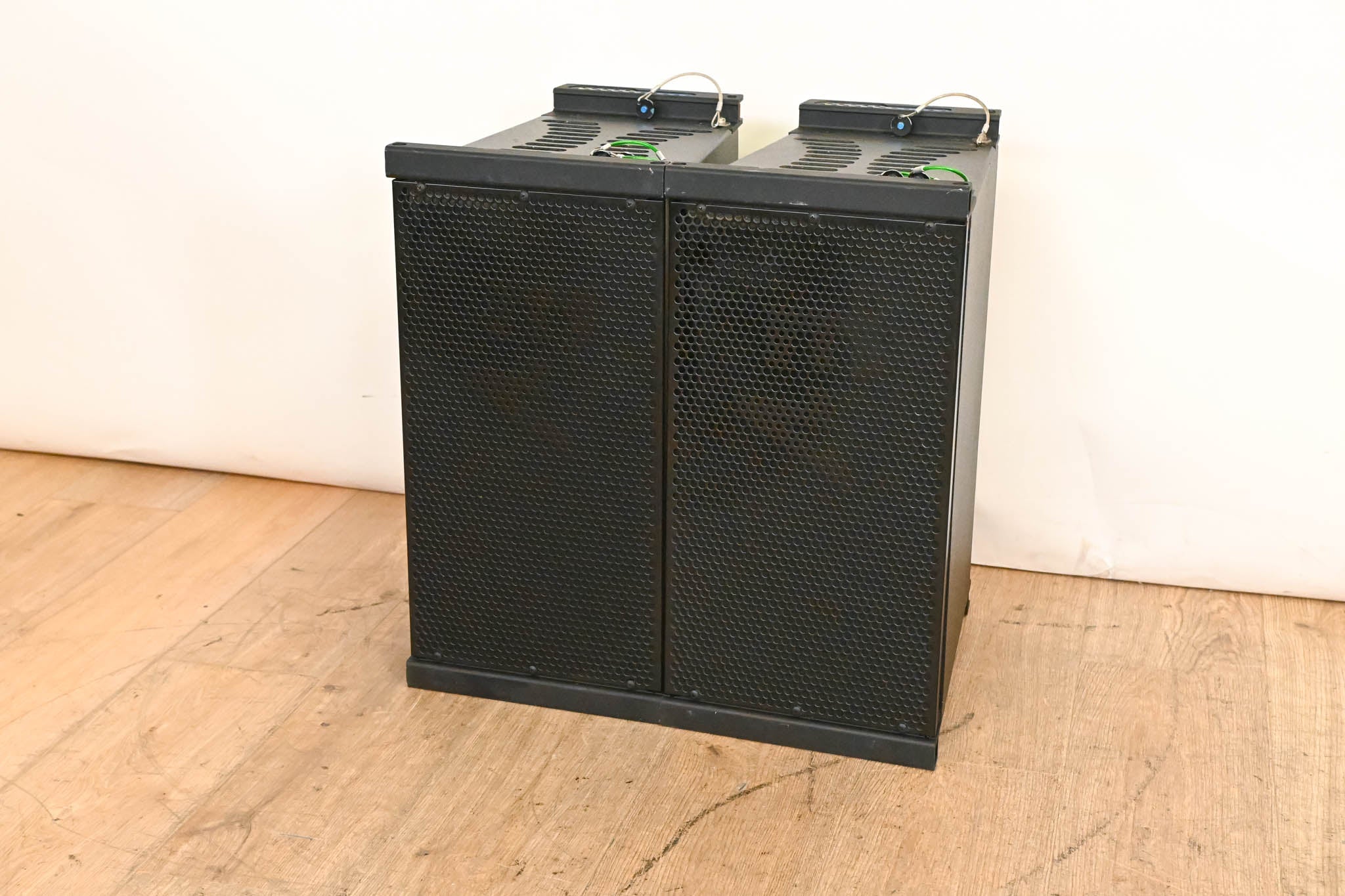 Electro-Voice (EV) XLE181 8" 2-Way Passive Line Array Speaker (PAIR)
