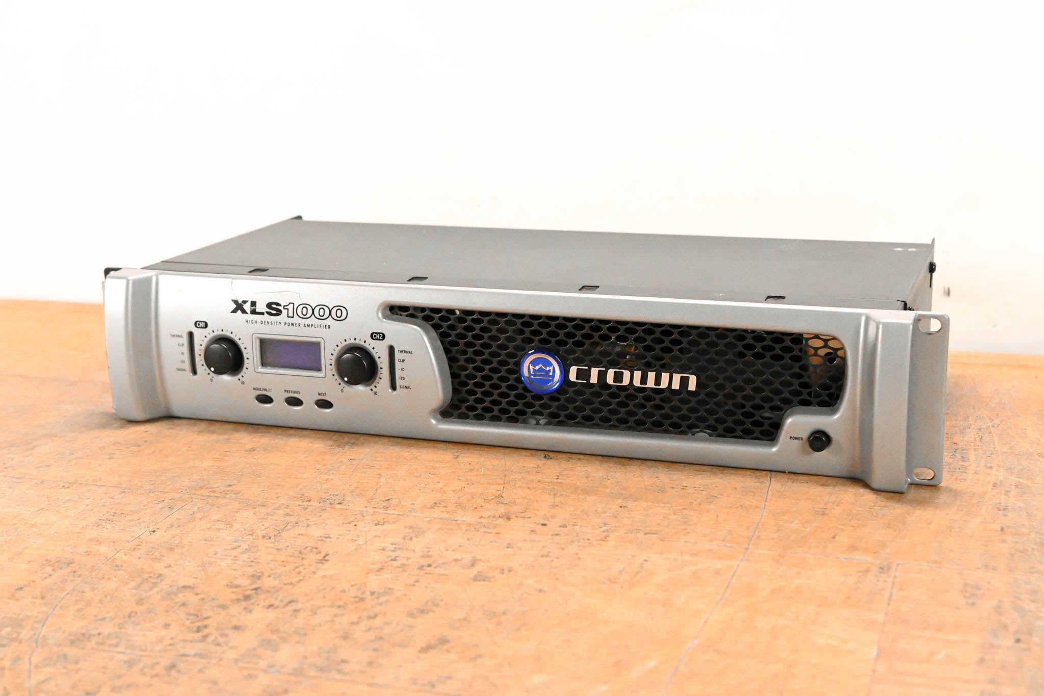 Crown XLS 1000 Two-channel, 350W @ 4Ω Power Amplifier