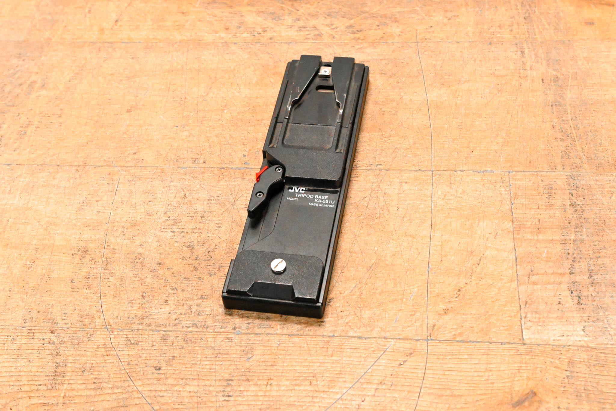 JVC KA-551U Tripod Adapter Plate