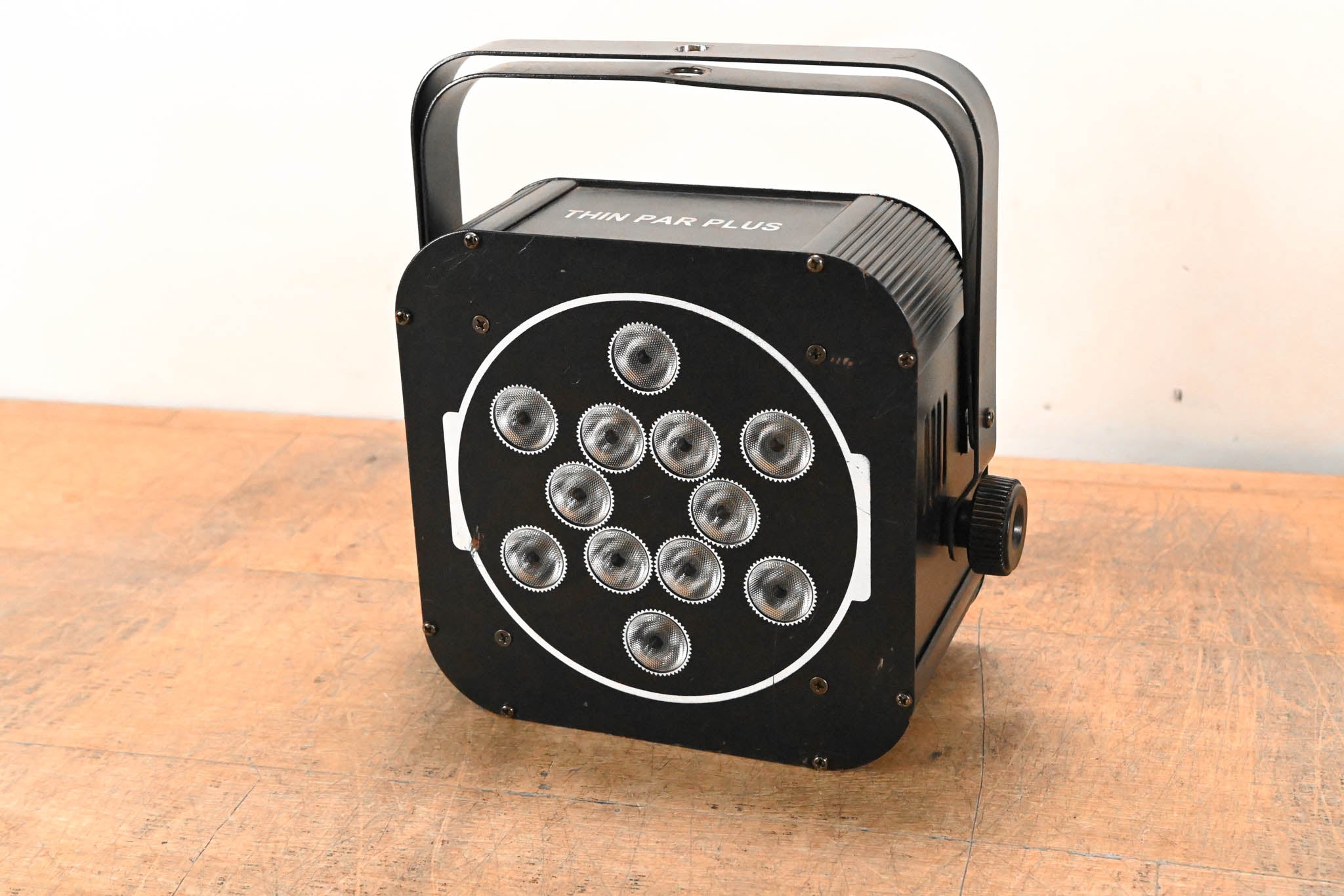 OmniSistem Thin Par Plus RGBW 6 x 10W RGBA Par Can Light