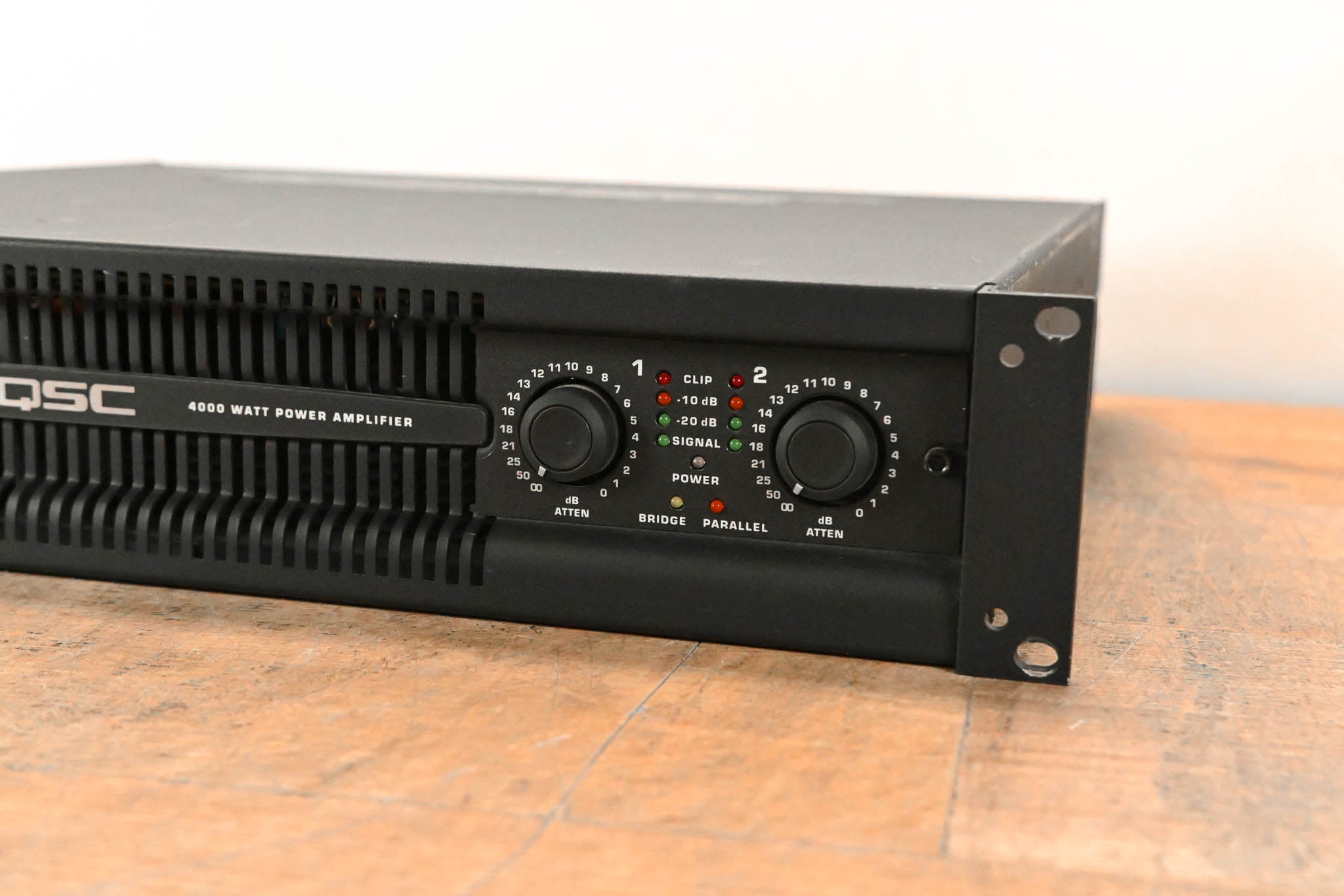 QSC PL340 Powerlight 3 Series 2-Channel Power Amplifier