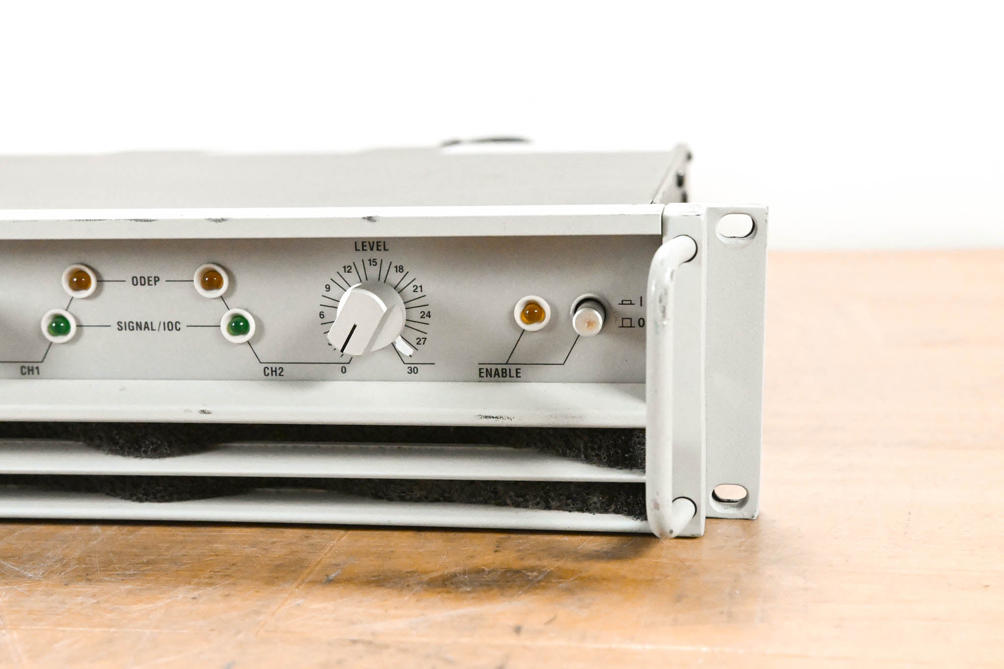 Crown Macro-Tech 2402 2-Channel Power Amplifier
