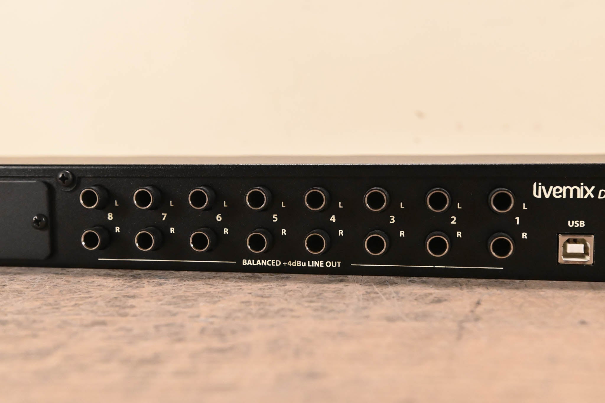 Digital Audio Labs Livemix DA-816 Analog Output Unit (NO POWER SUPPLY)