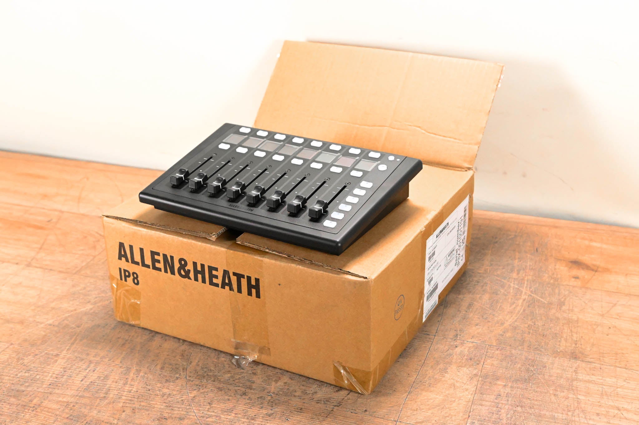 Allen & Heath IP8 8-Fader Remote Controller for dLive/Avantis/AHM