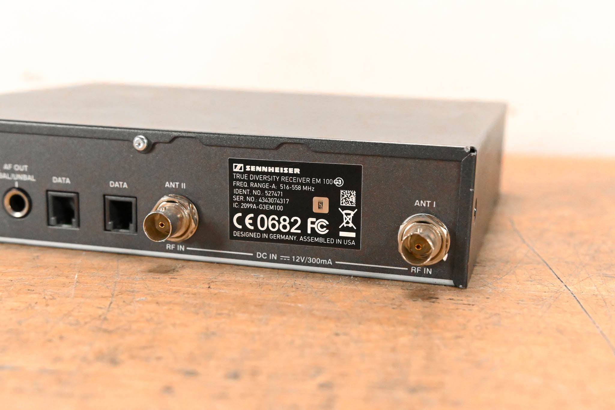 Sennheiser EM 100 G3 Wireless Receiver - A Range: 516-558 MHz