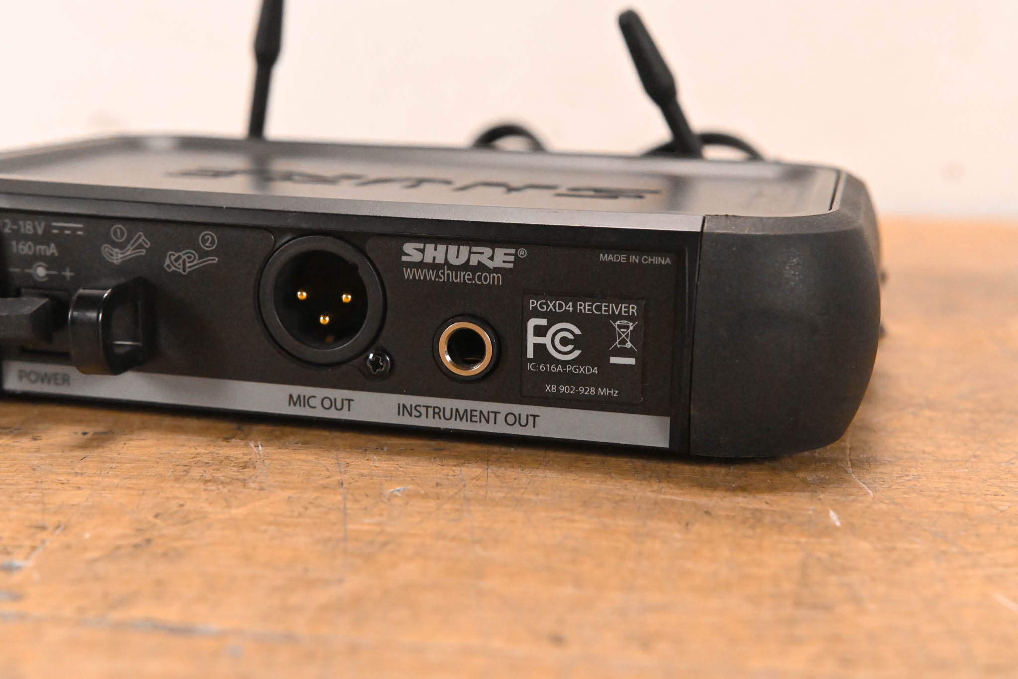 Shure PGXD24/BETA58-X8 Digital Wireless Handheld Microphone System