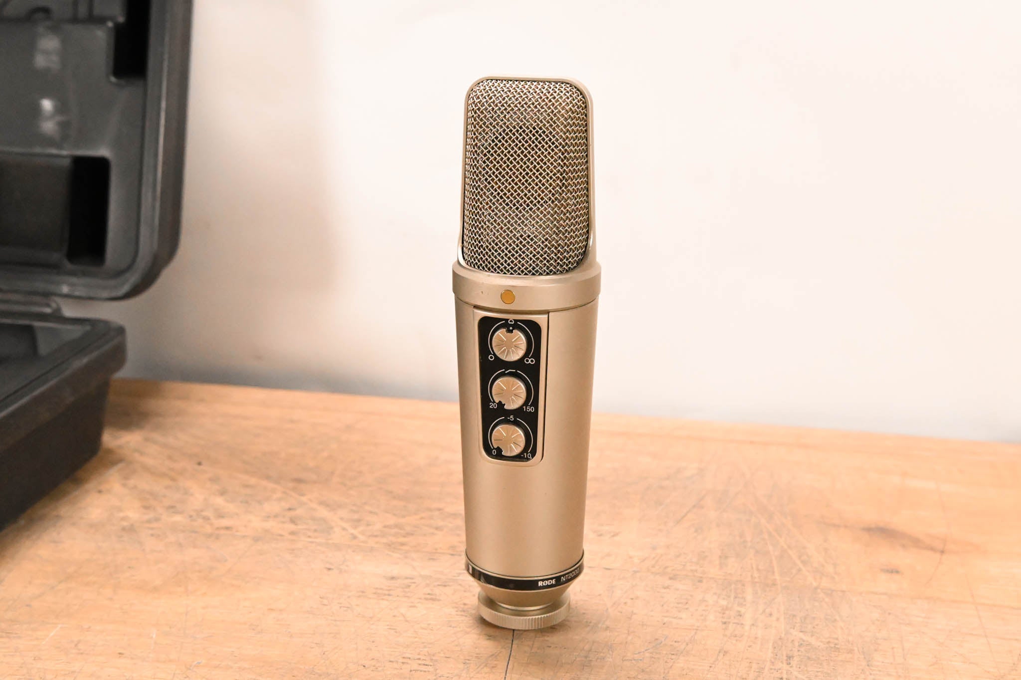 RØDE NT2000 Large-Diaphragm Condenser Microphone