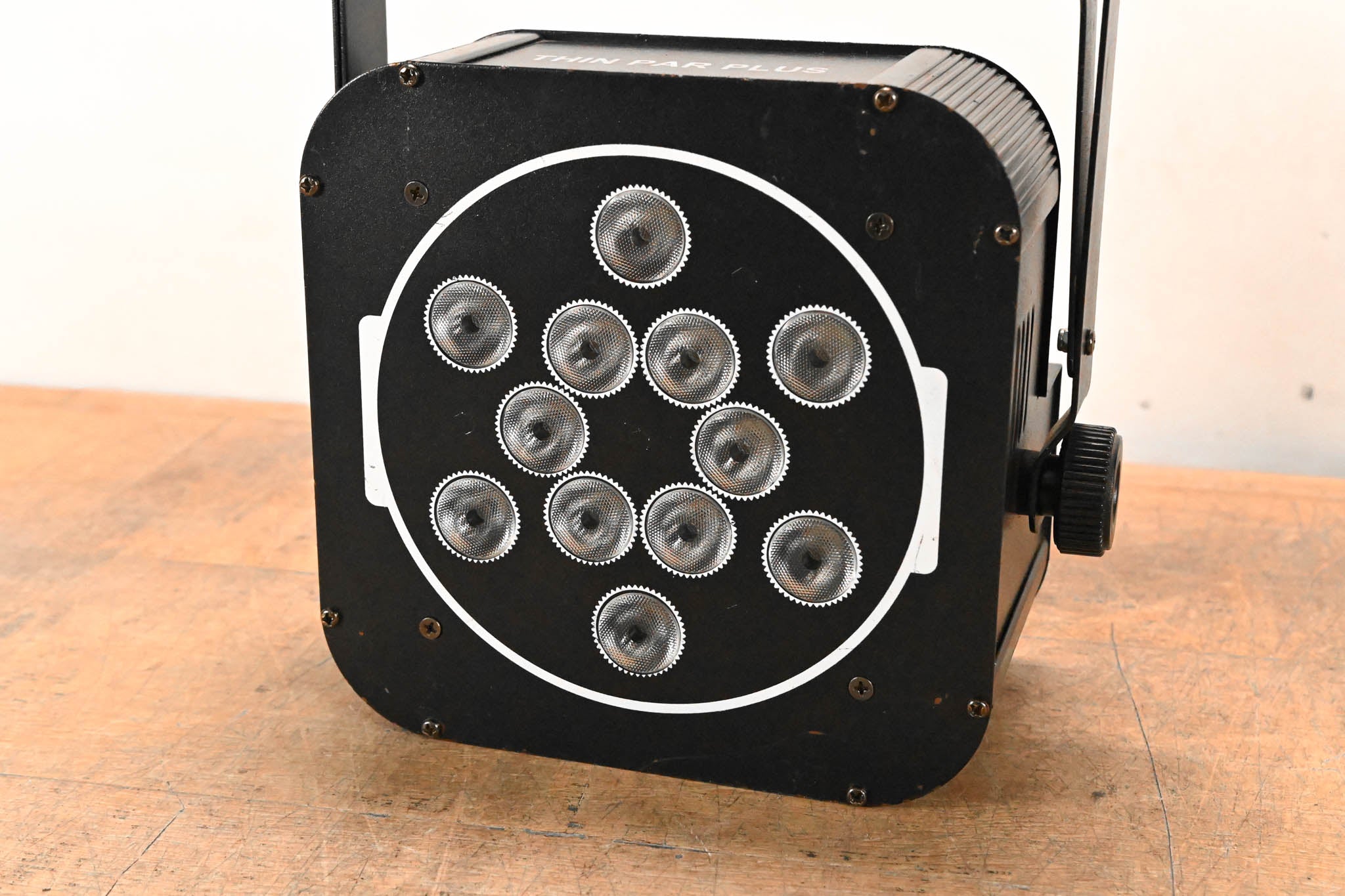 OmniSistem Thin Par Plus RGBW 6 x 10W RGBA Par Can Light
