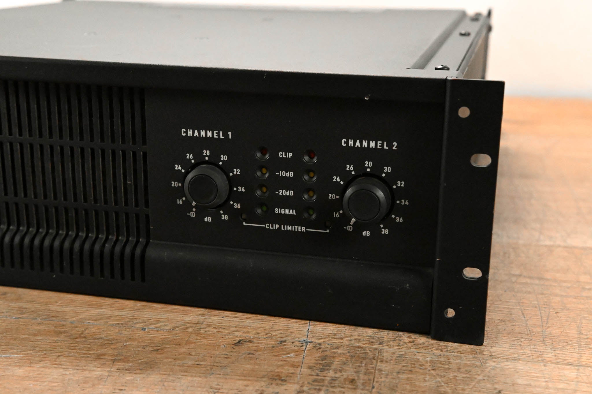QSC PowerLight 4.0 2-Channel Power Amplifier