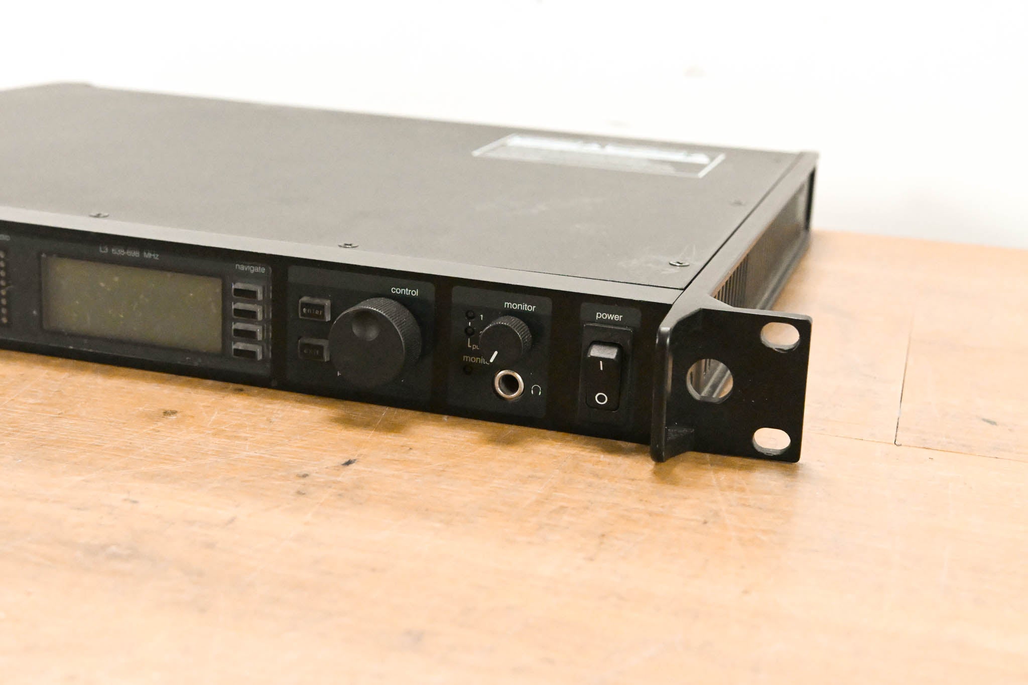 Shure UR4D Wireless Receiver w/ two UR2/SM58 Handheld Mics - L3 Band