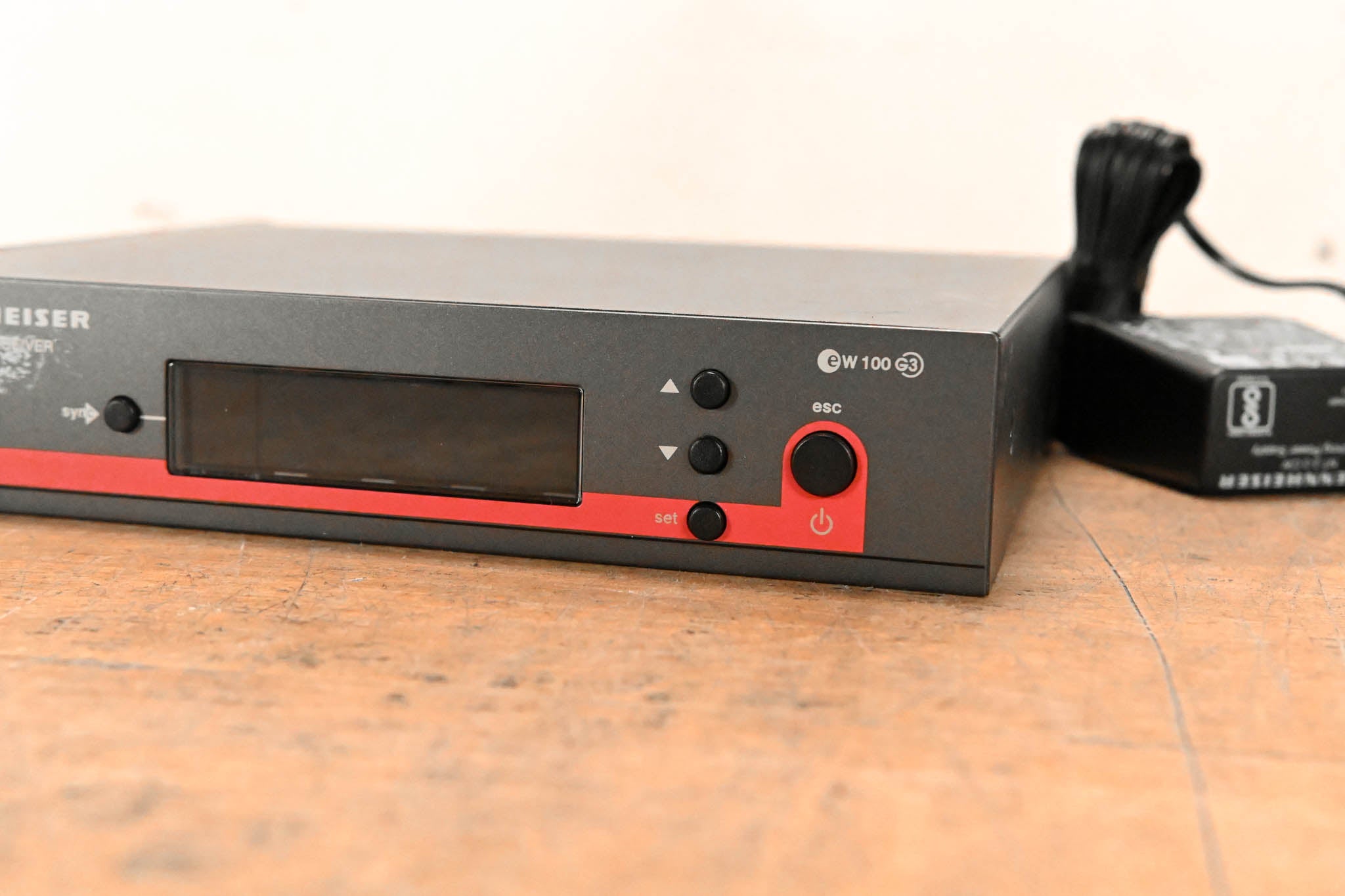 Sennheiser EM 100 G3 Wireless Receiver - A Range: 516-558 MHz